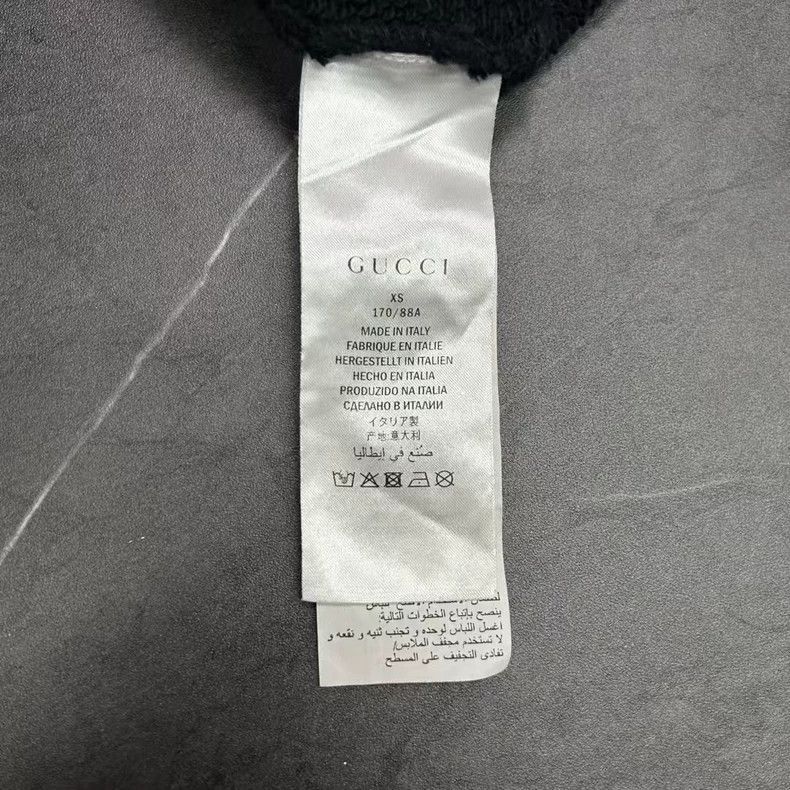 Gucci GUCCI Logo Pullover Sweatshirt with Red Lips-2506 Size US XS / EU 42 / 0 - 4 Thumbnail