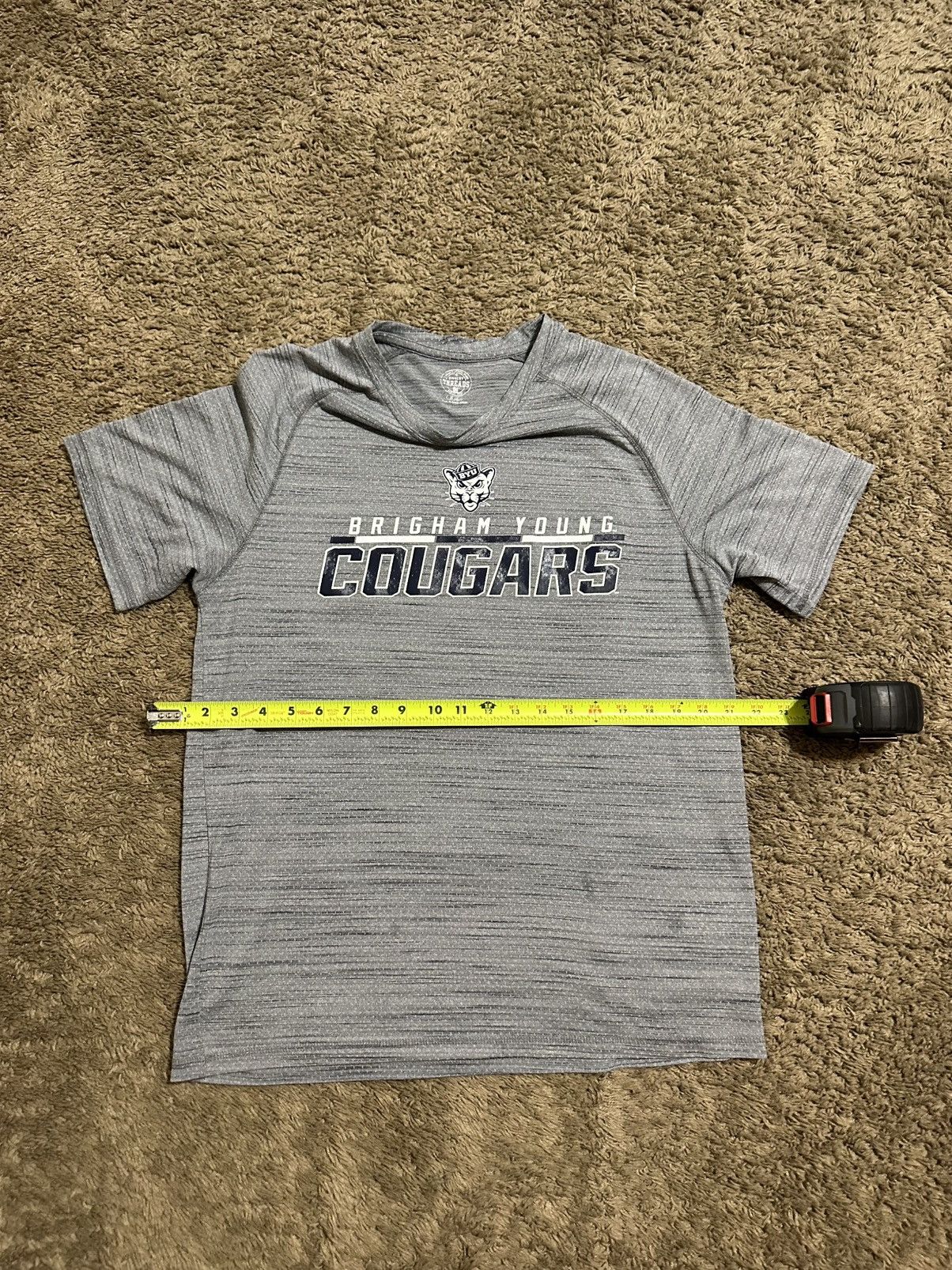 NCAA Vintage NCAA BYU cougars shirt 00s size medium Size US M / EU 48-50 / 2 - 3 Thumbnail