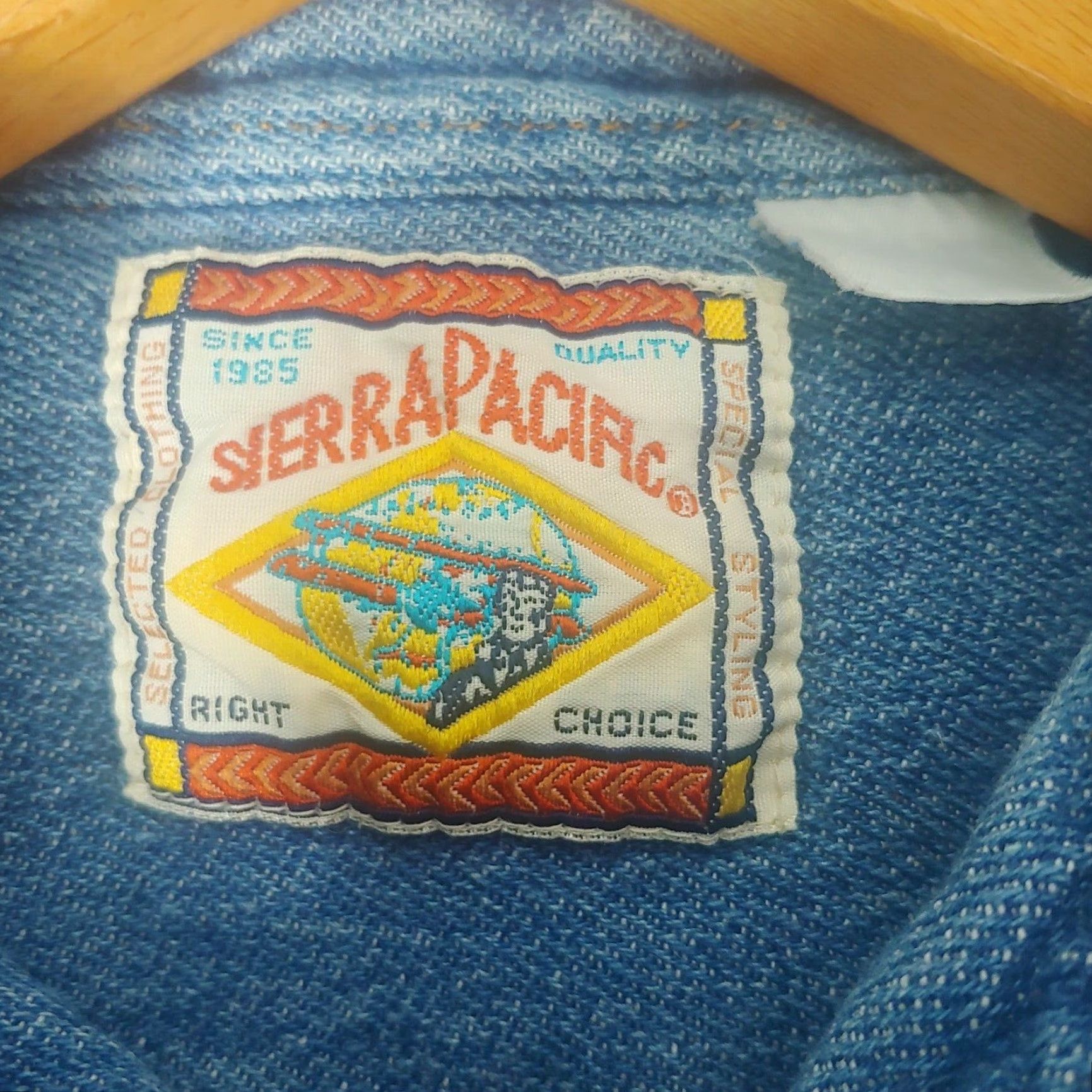 Denime VINTAGE Sierra Pacific Shirt Denim Blue 90s XL Women Button-Up Front Collared Casual Jeans Shirt Women 1990s Classic Vintage Size XL / US 12-14 / IT 48-50 - 3 Thumbnail