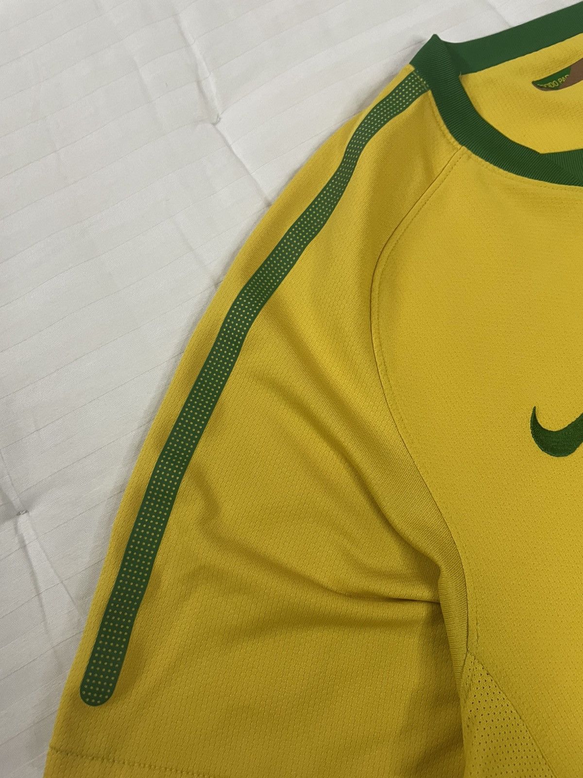 Nike Vintage Nike Brazil 2008-2010 Home Soccer Football Jersey Size US M / EU 48-50 / 2 - 6 Thumbnail