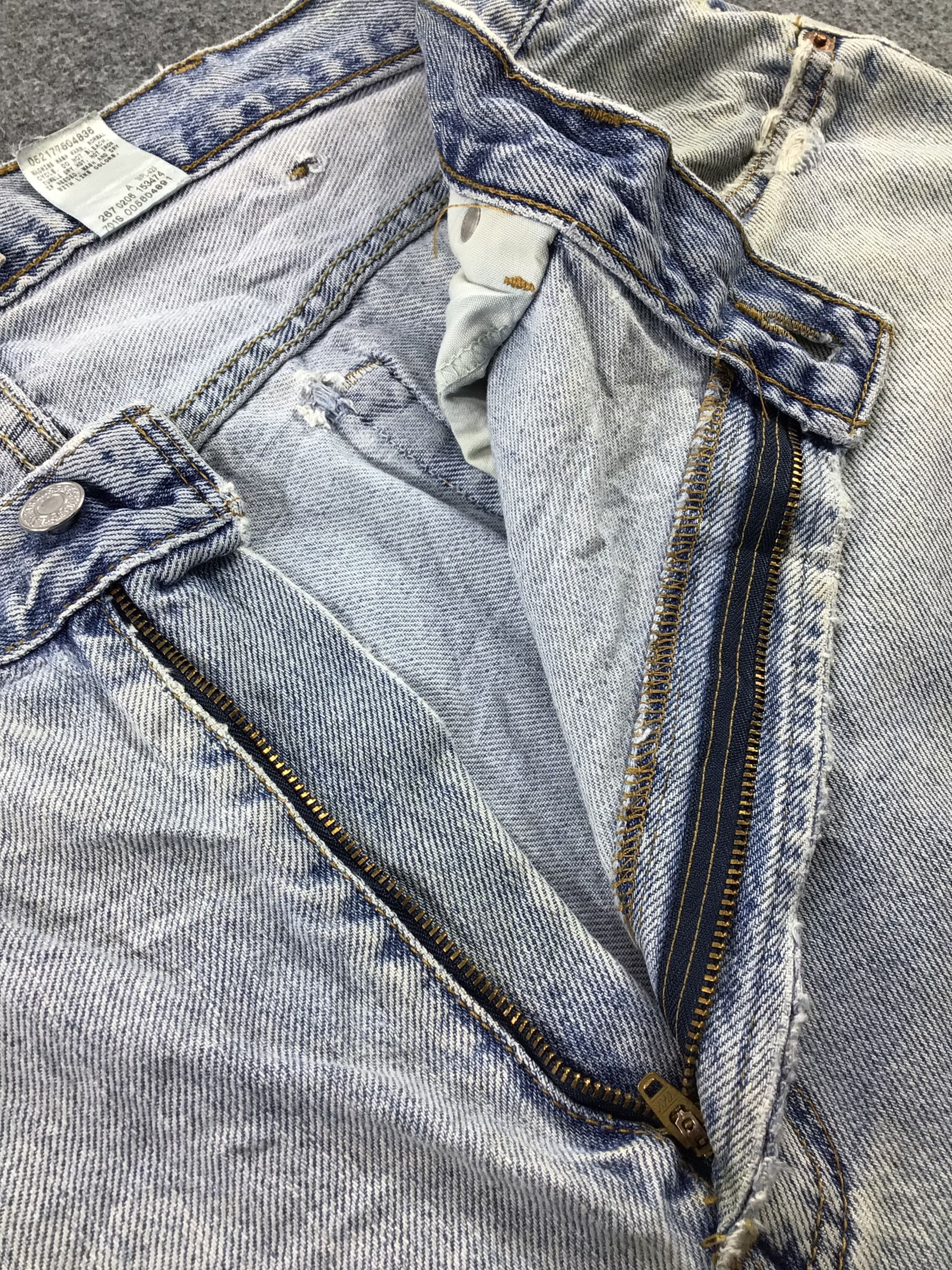 Levi's Vintage Light Wash Levis 560 Jeans -J831 Size US 40 / EU 56 - 9 Thumbnail