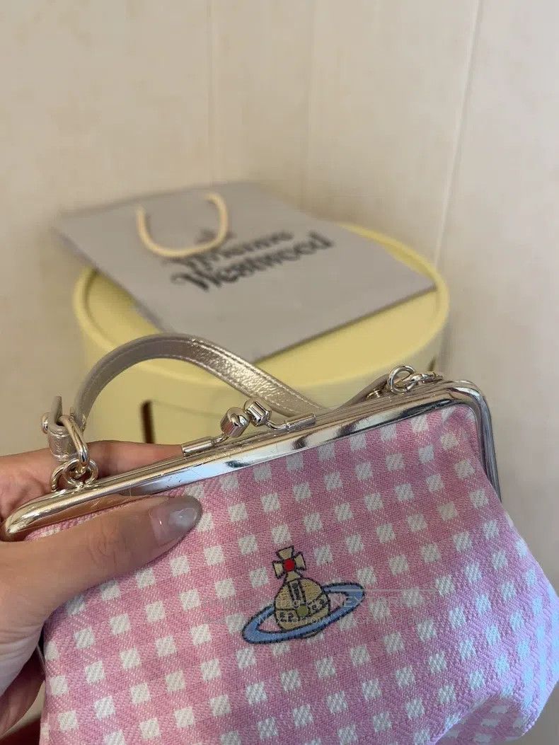 Vivienne Westwood Vivienne Westwood size os Colorful logo, pink plaid, dumpli Size ONE SIZE - 3 Thumbnail