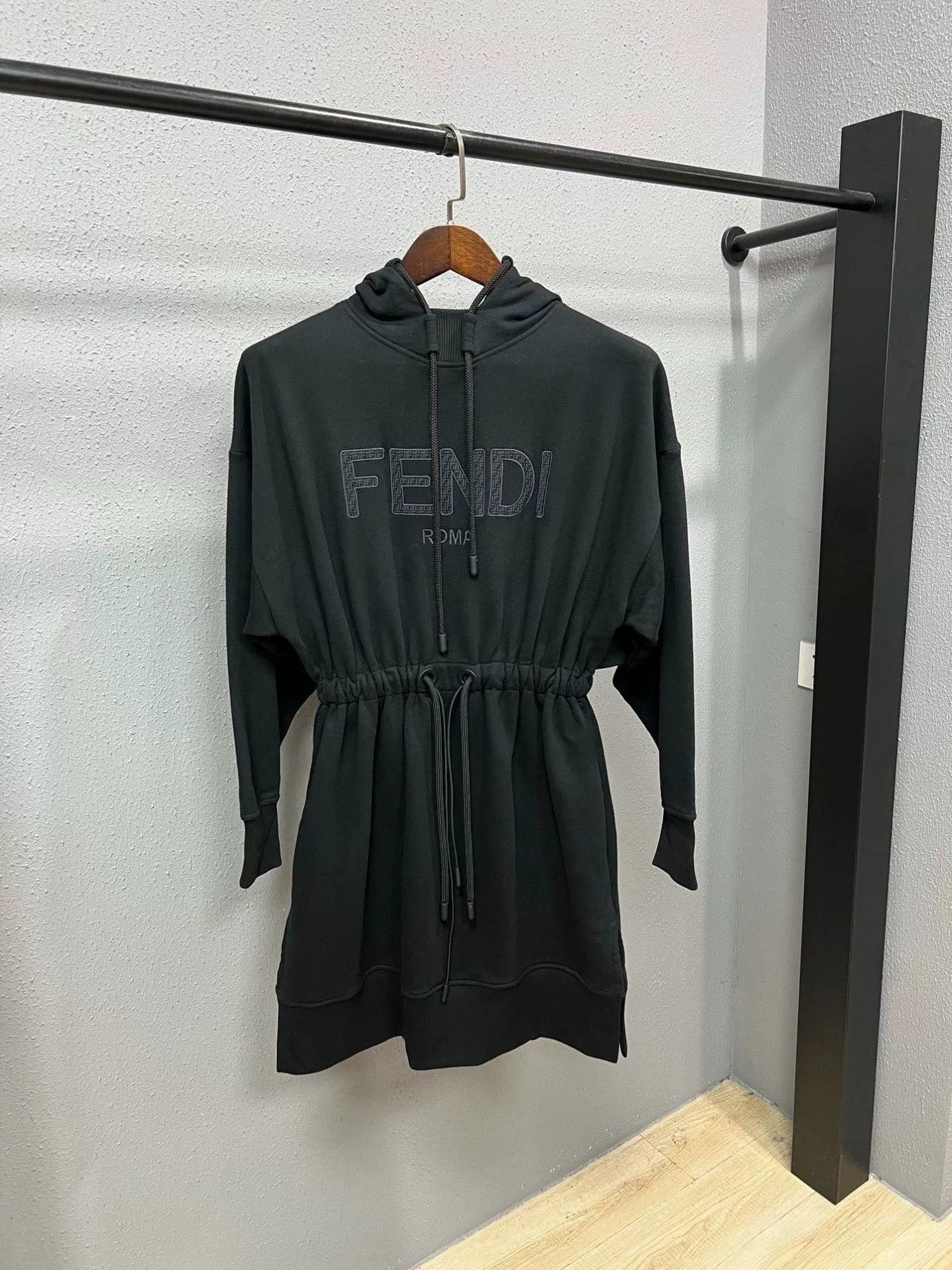 Fendi Fendi Embroidered Logo Belted Sweater Dress Size US 7 / EU 40 - 1 Thumbnail