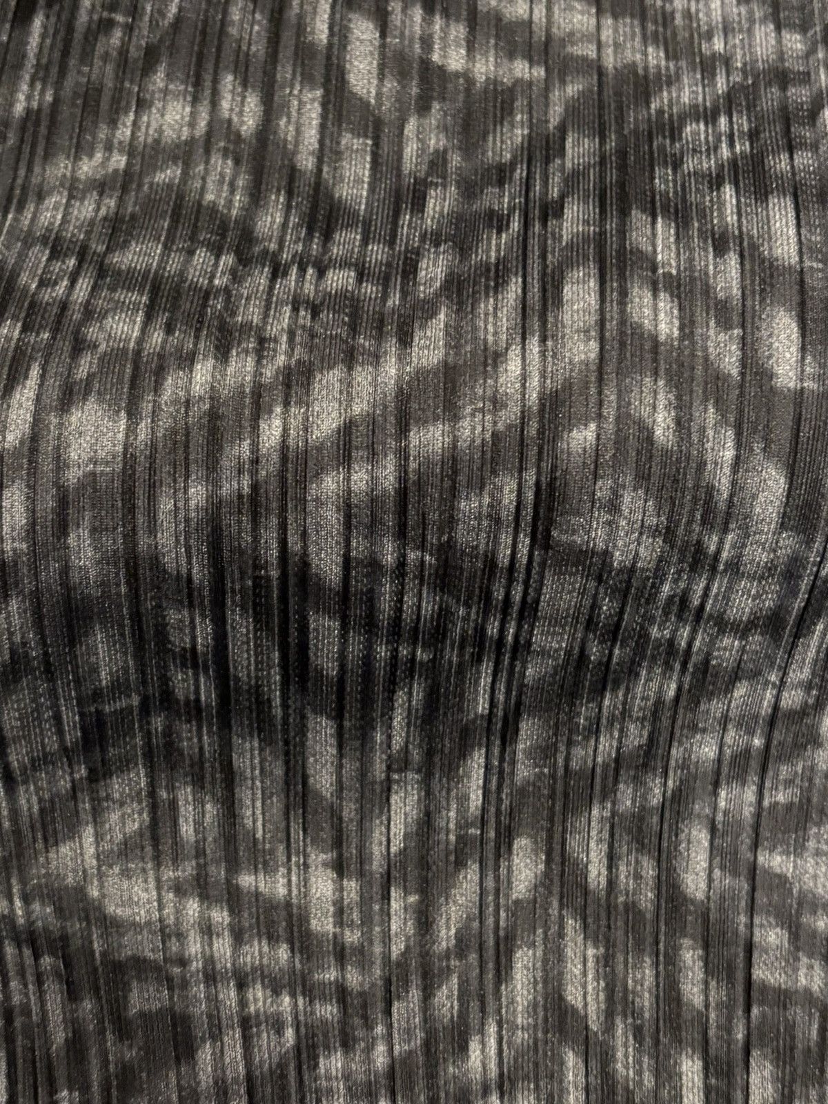 Issey Miyake × Pleats Please Issey Miyake Pleats Please Abstract Print Long Sleeve Shirt Size S / US 4 / IT 40 - 5 Thumbnail