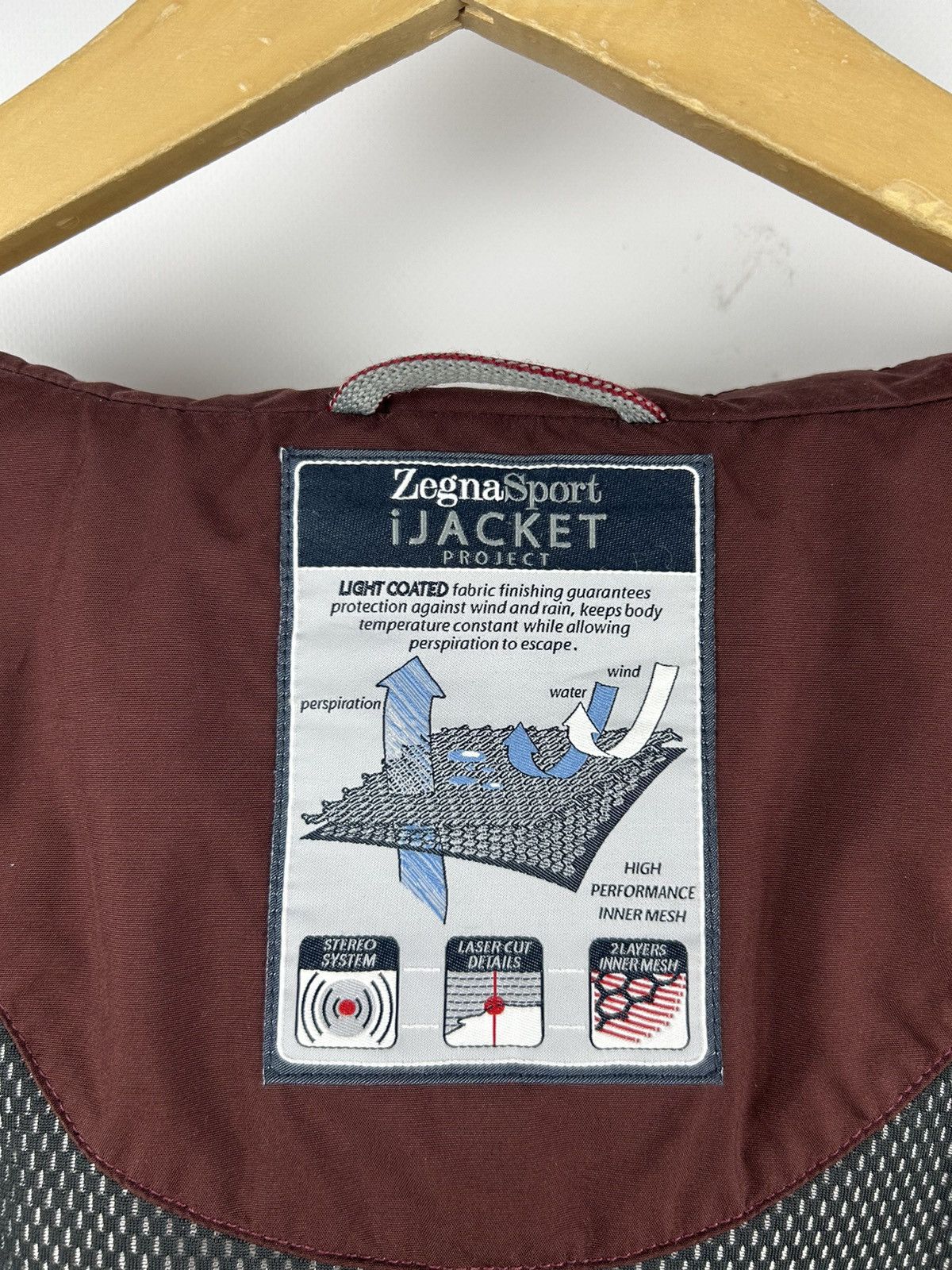 Ermenegildo Zegna Zegna Sport AW09 iJacket Project Ski Archive Stereo System Size US S / EU 44-46 / 1 - 13 Thumbnail
