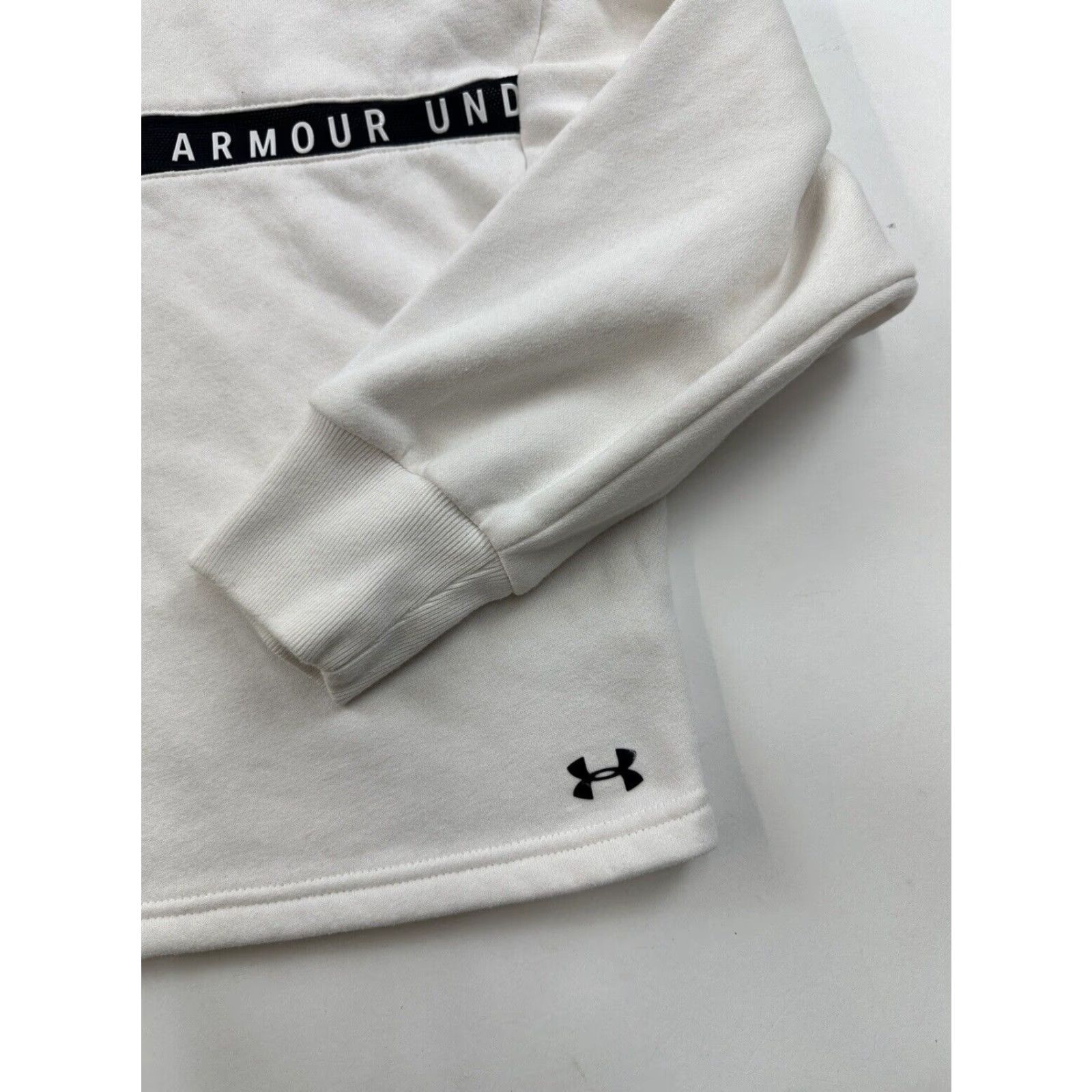 Under Armour Under Armour Hoodie Women's Small White Cropped Loose Fit Pullover Sweatshirt Size S / US 4 / IT 40 - 2 Thumbnail