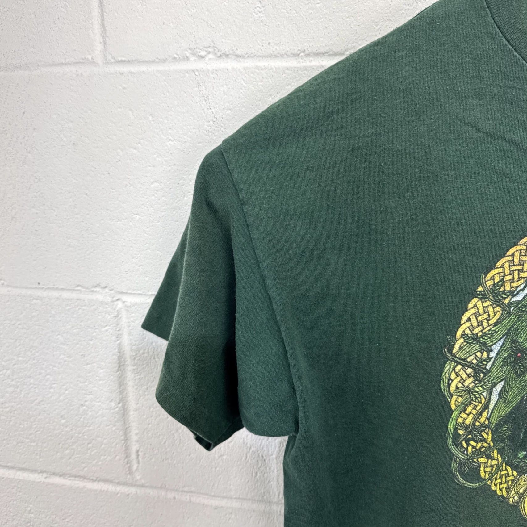 Vintage VINTAGE Fashion Victim Art Courtney Davis T Shirt Green XL Men Graphic Tee 1990s Cotton Short Sleeve Grunge US Made Size US XL / EU 56 / 4 - 6 Thumbnail
