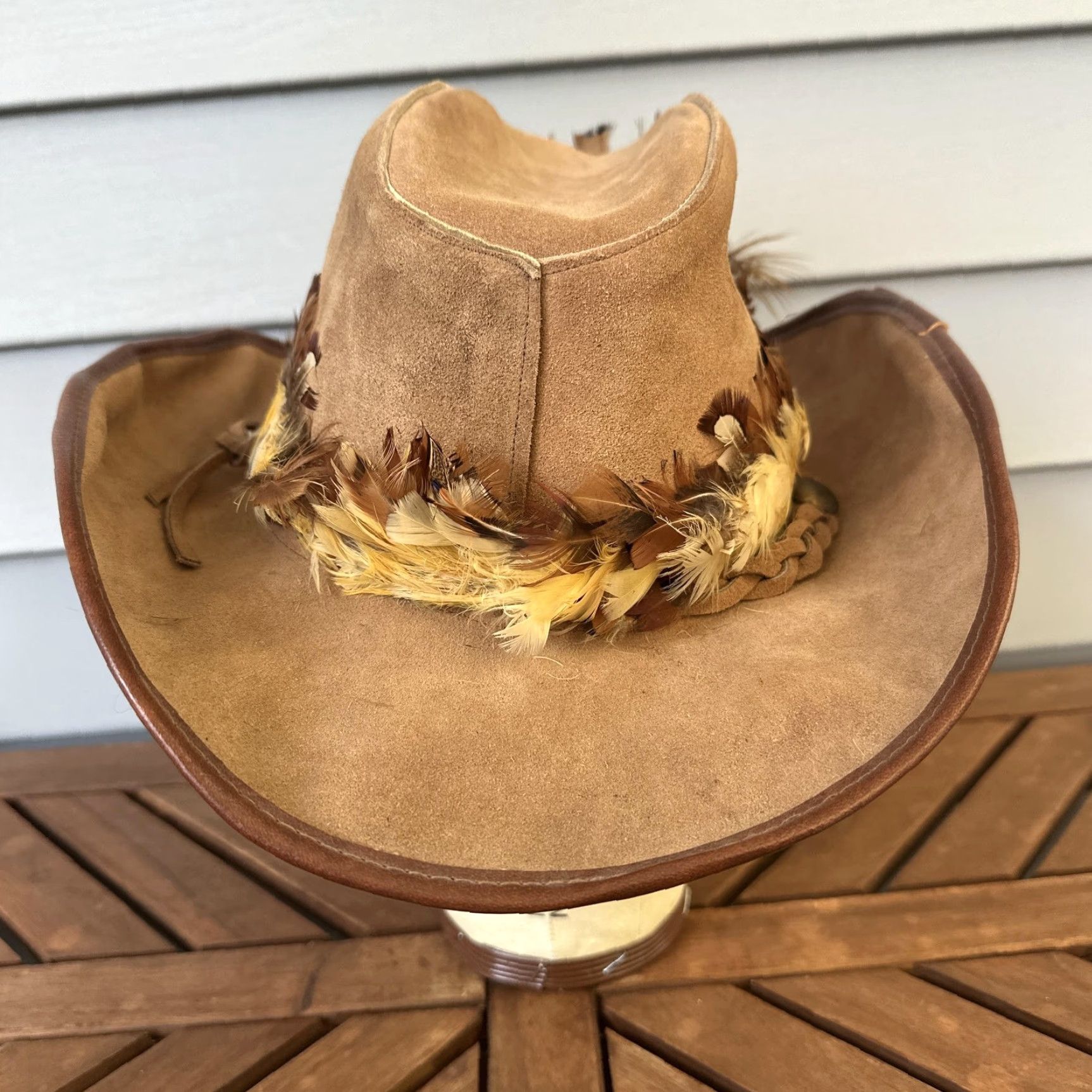 Vintage VINTAGE Western Hat Cowboy Fitted Mens Small Tan Suede Leather Feather Band Braided Felt Wide Brim Mexico 1960s Mens Size ONE SIZE - 3 Thumbnail
