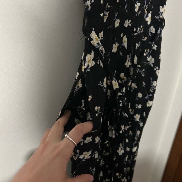 Other Vici Floral Jumpsuit Size 28" / US 6 / IT 42 - 3 Thumbnail