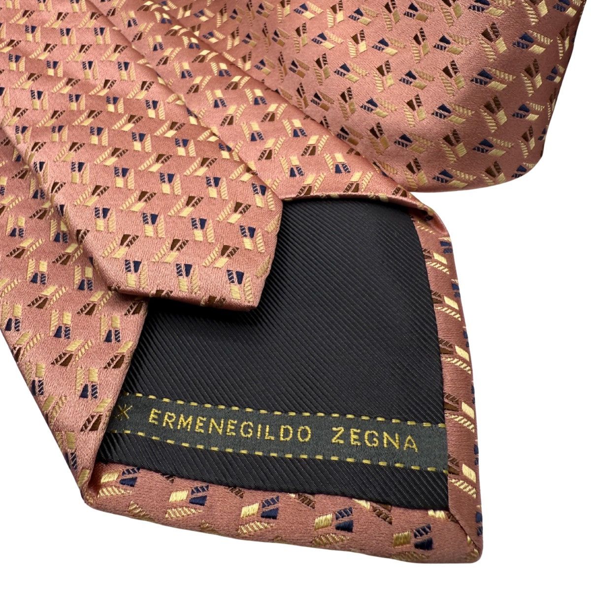 Ermenegildo Zegna Ermenegildo Zegna Silk Tie, Rose, Made in Italy, Like New Size ONE SIZE - 4 Thumbnail
