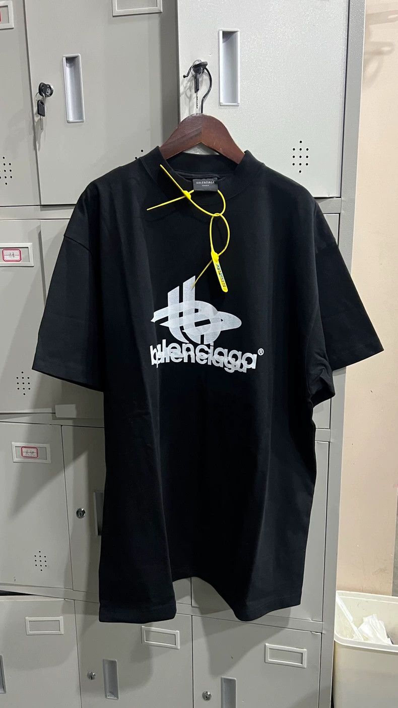Balenciaga Balenciaga Black Phantom Overlap Short Sleeve Size US M / EU 48-50 / 2 - 1 Thumbnail