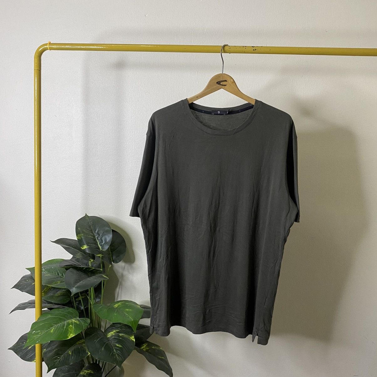 Jil Sander × Uniqlo Uniqlo J+ Jil Sander Collaboration Blank T Shirt Size US L / EU 52-54 / 3 - 1 Thumbnail