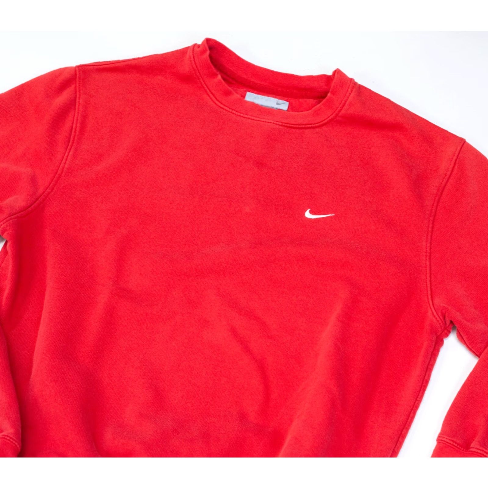 Nike VINTAGE Nike Crewneck Sweatshirt Mens XL Red 2000s Y2K Silver Tag Swoosh Distressed Sweatshirt Mens XL Red Nike"} Size US XL / EU 56 / 4 - 2 Thumbnail