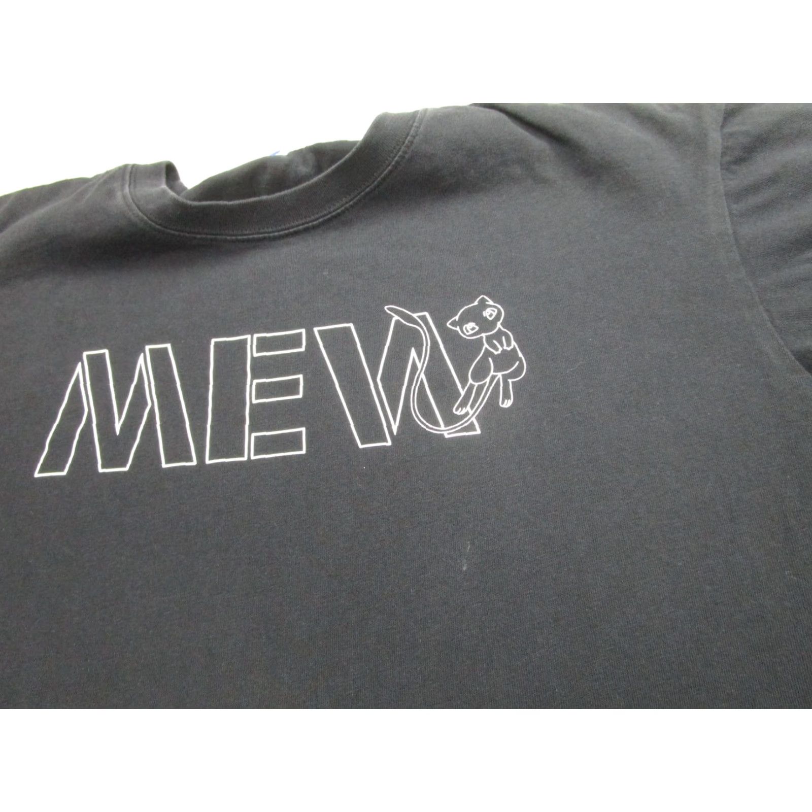 Nintendo Pokemon Shirt Mens Small Black Mew Mewtwo GU Tee 2020 Nintendo Anime Graphic Size US S / EU 44-46 / 1 - 5 Thumbnail