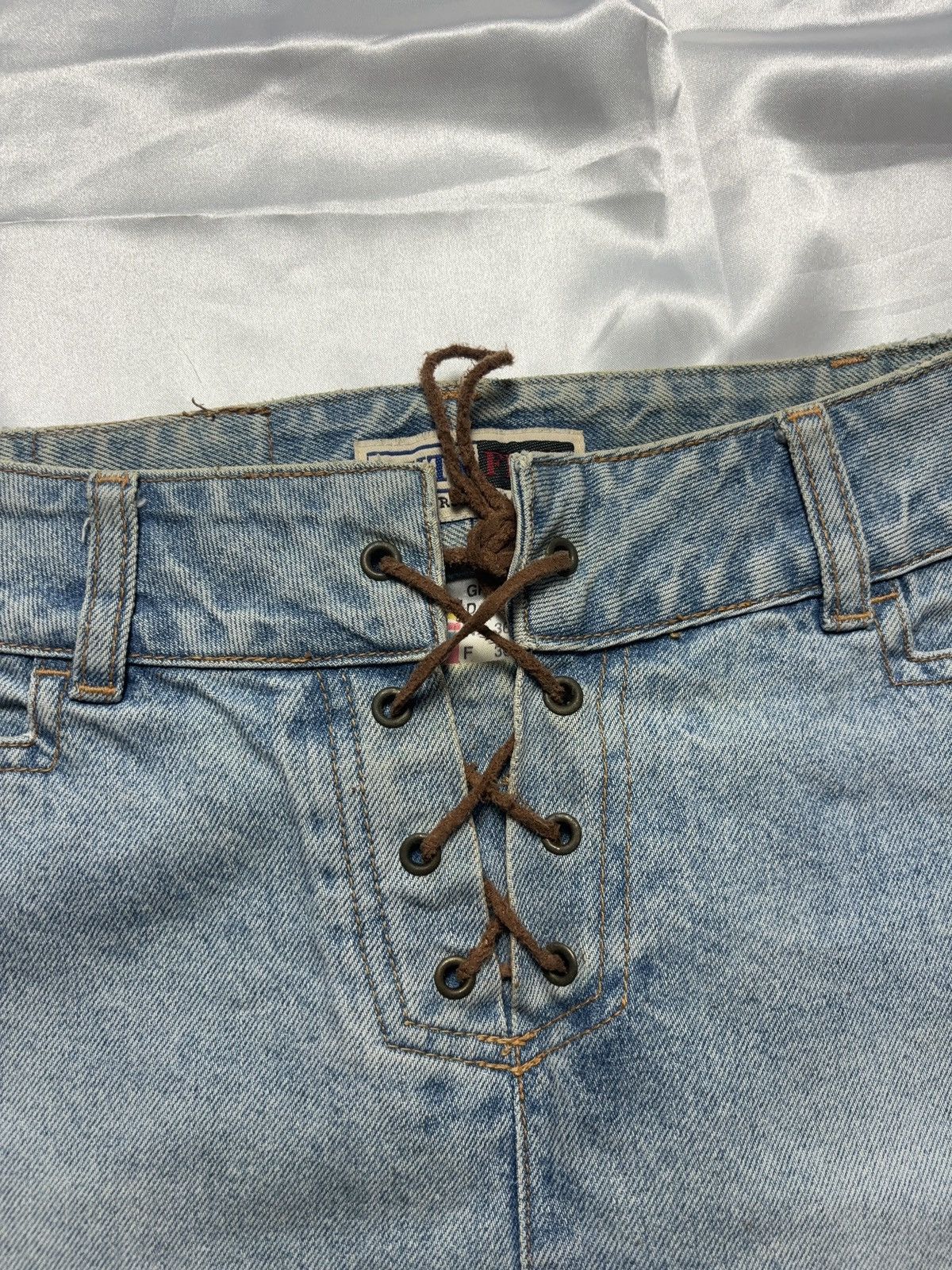 Japanese Brand × Vintage Lace up faded vintage denim mini skirt Size 27" / US 4 / IT 40 - 3 Thumbnail