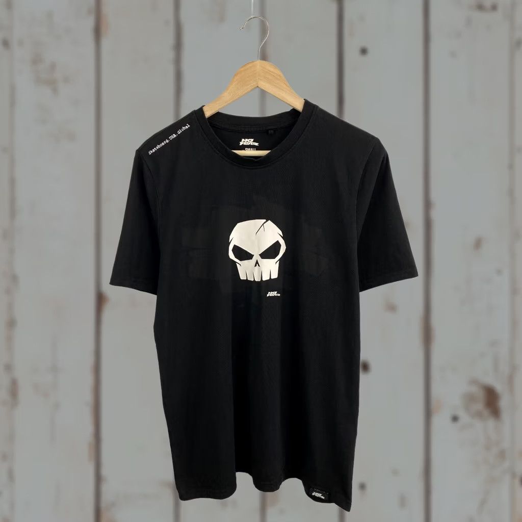 No Fear No Fear Skateboard Skull T-Shirt Graphic Rare Retro Hype Black M Adults Mens XS/S/SM? Size US M / EU 48-50 / 2 - 1 Thumbnail