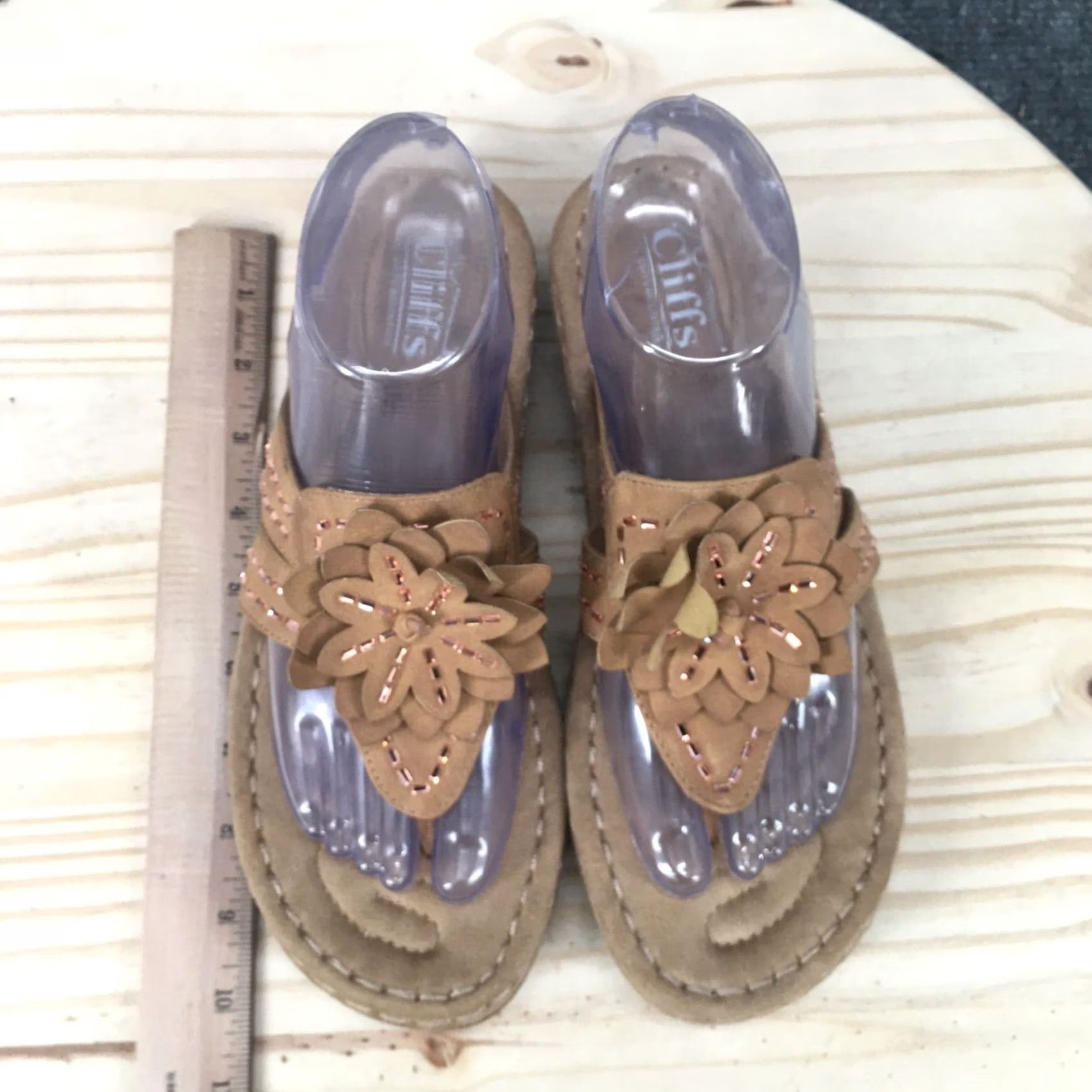 Vintage Cliffs by White Mountain Sandals Flip Flop Cupcake II Womens 8.5M Beige Slip On Casual Sandal Size US 9 / IT 39 - 7 Thumbnail