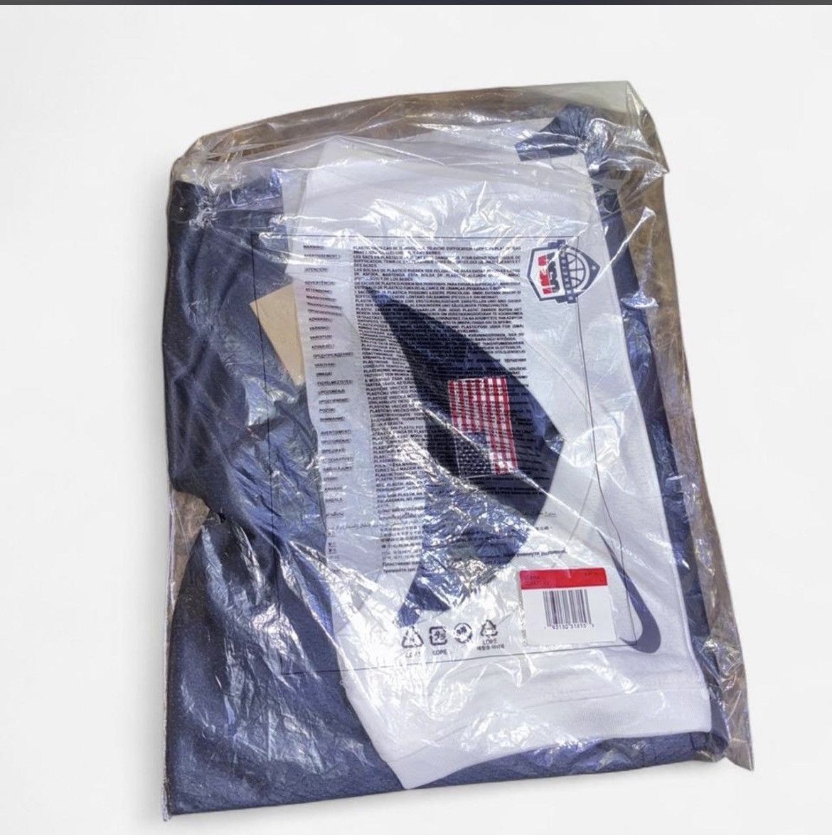 Nike Nike drifit team usa size Large baseketball jersey Size US L / EU 52-54 / 3 - 4 Thumbnail