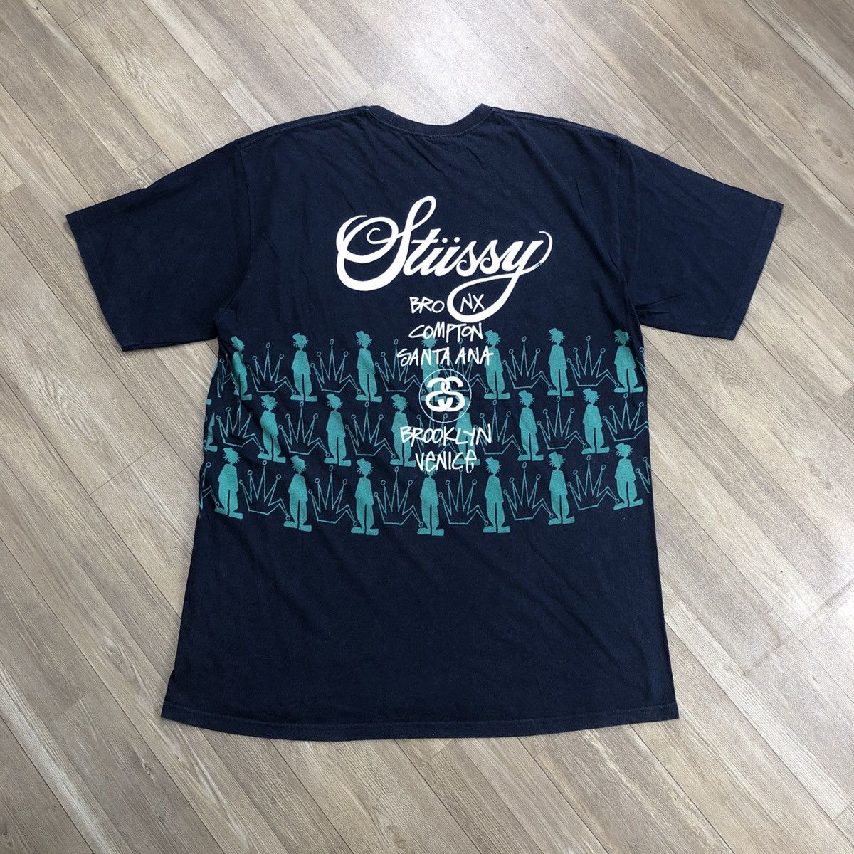 Stussy Vintage Stussy Shadowman Crown World Tour Iconic Skate Tee Size US XL / EU 56 / 4 - 8 Thumbnail
