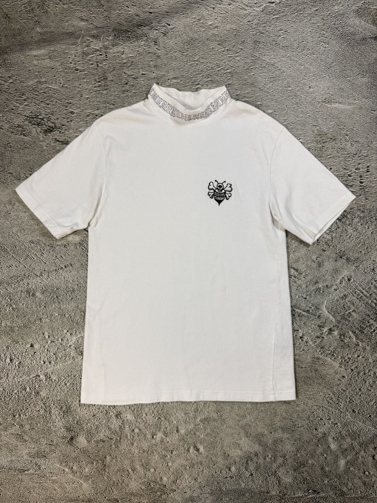 Dior Dior + Stussy Collaboration Collar Logo Bee Tshirt Size US S / EU 44-46 / 1 - 1 Thumbnail