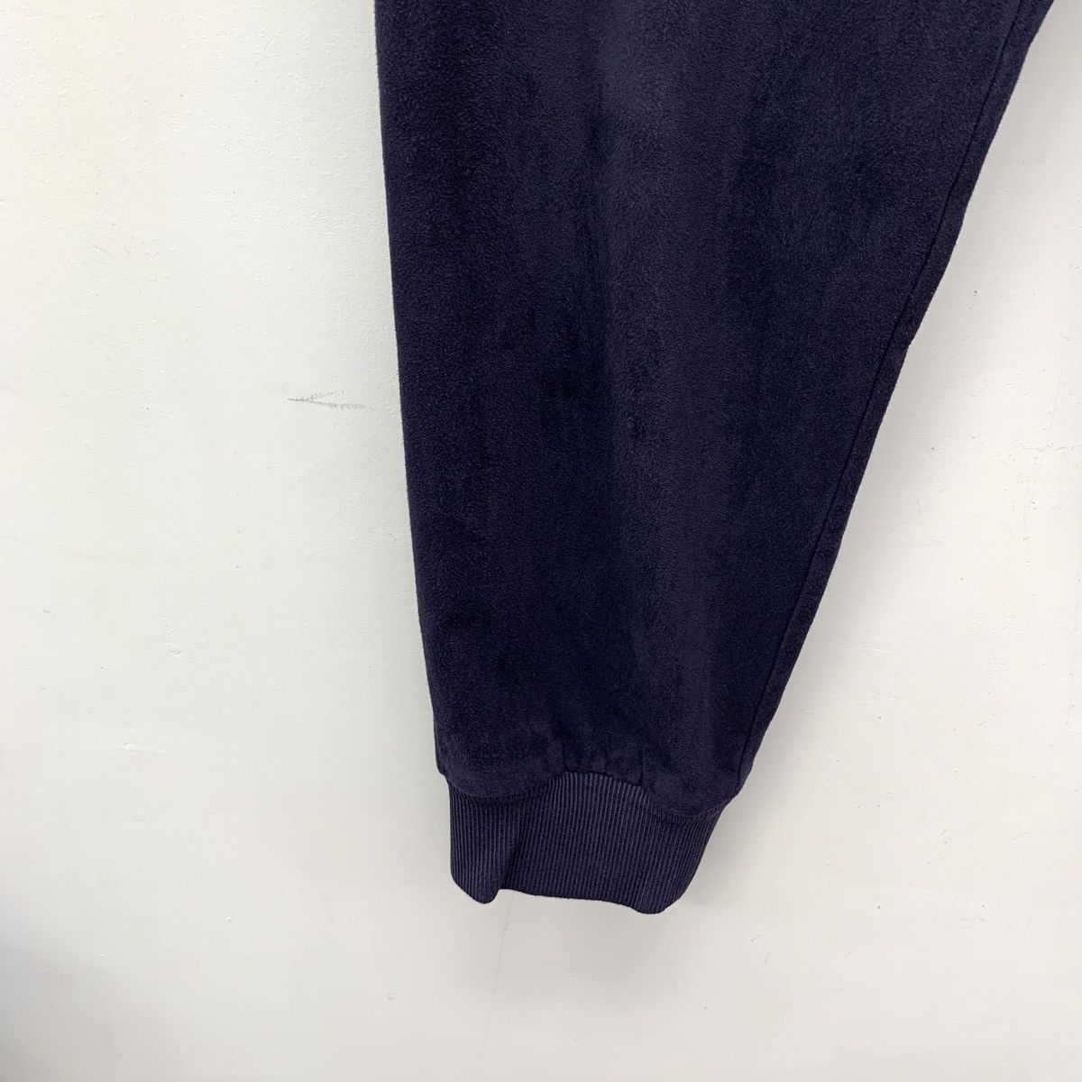 Armani Armani Blue Pocket Zipper Design Velvet Casual Pants K26WX Size US 36 / EU 52 - 5 Thumbnail