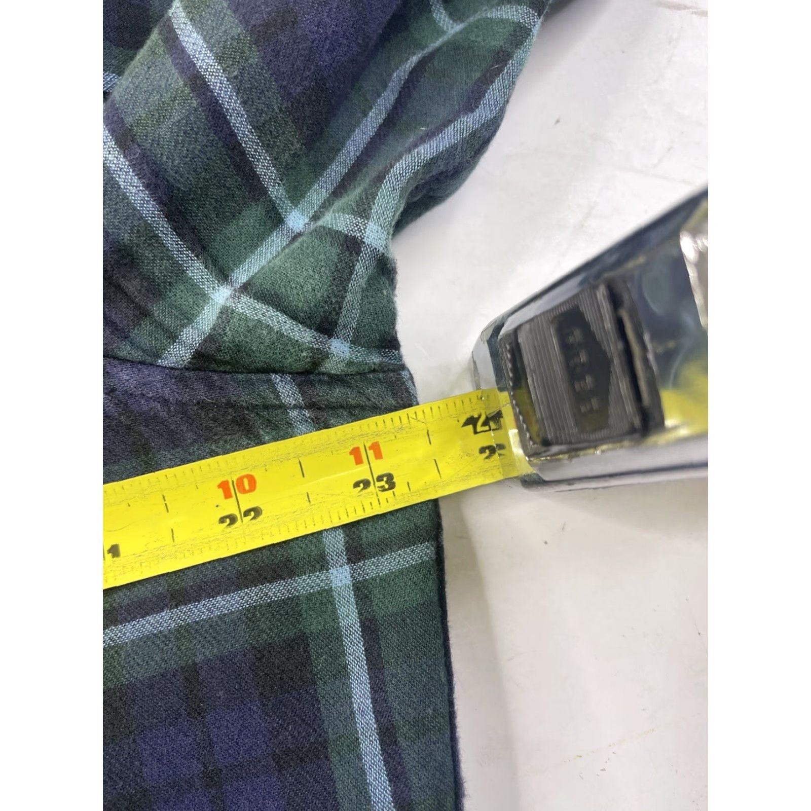Vintage VINTAGE LL Bean Signature Men's Large Slim Fit Plaid Long Sleeve Button Shirt Lined Size US L / EU 52-54 / 3 - 8 Thumbnail