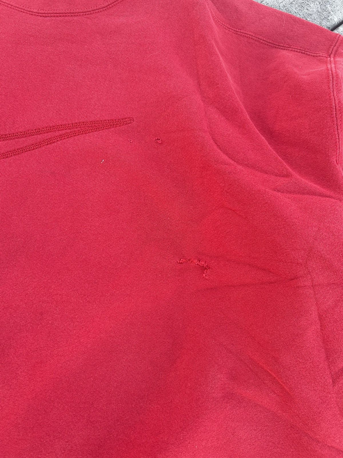 Nike × Vintage Vintage Nike red sweatshirt Size US L / EU 52-54 / 3 - 2 Thumbnail
