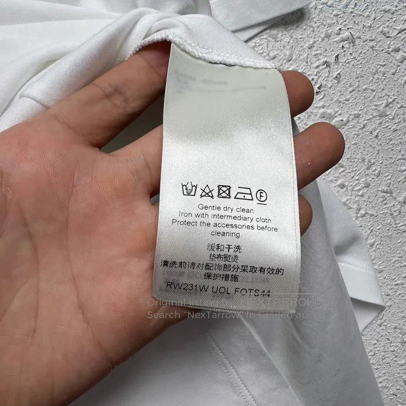 Louis Vuitton Louis Vuitton White solid chain logo short sleeves Size US S / EU 44-46 / 1 - 4 Thumbnail