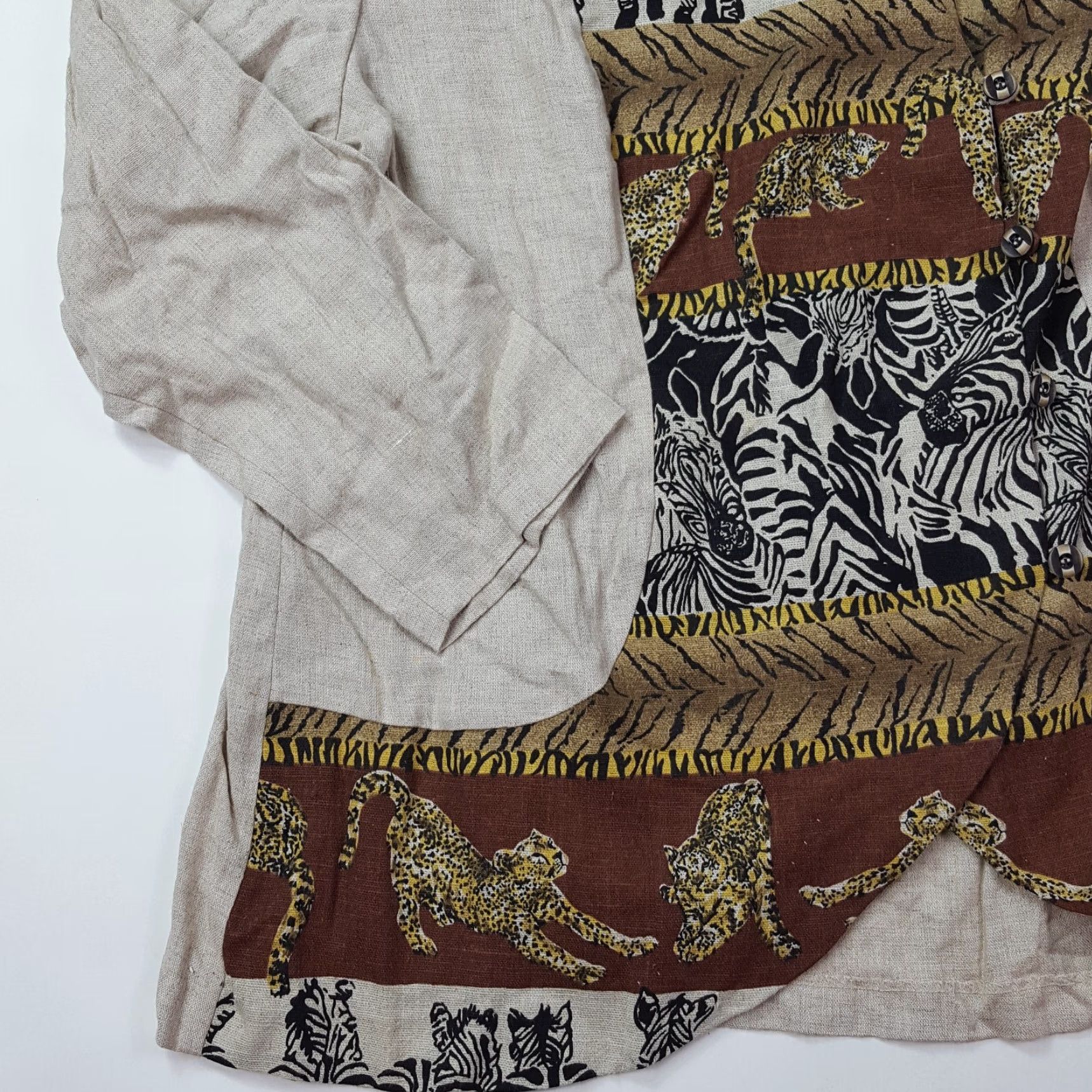 Vintage VINTAGE African Animal Print Women's 2X Retro Long Sleeve Zebra Lion Top Shirt Size XXL / US 16-18 / IT 52-54 - 5 Thumbnail