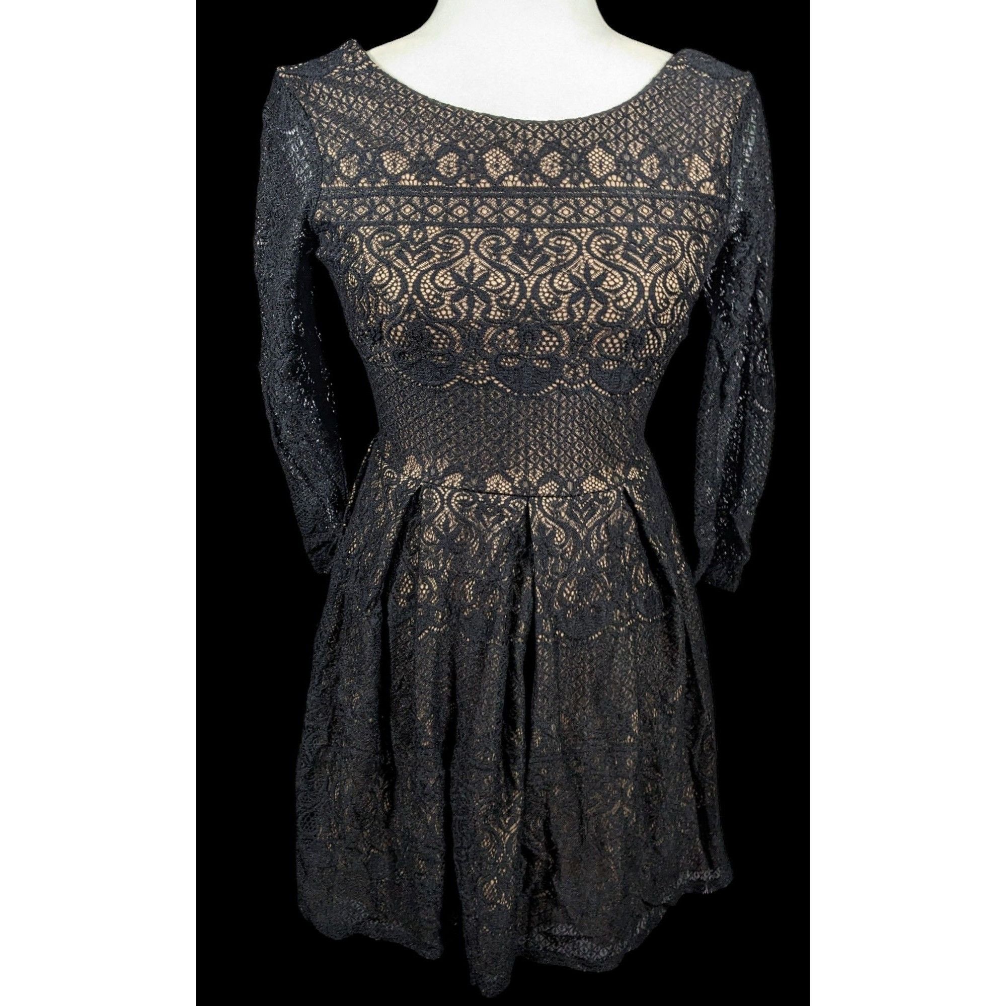 Other B Darlin Gothic Cream With Black Lace Overlay Knee Length Dr Size S / US 4 / IT 40 - 1 Thumbnail