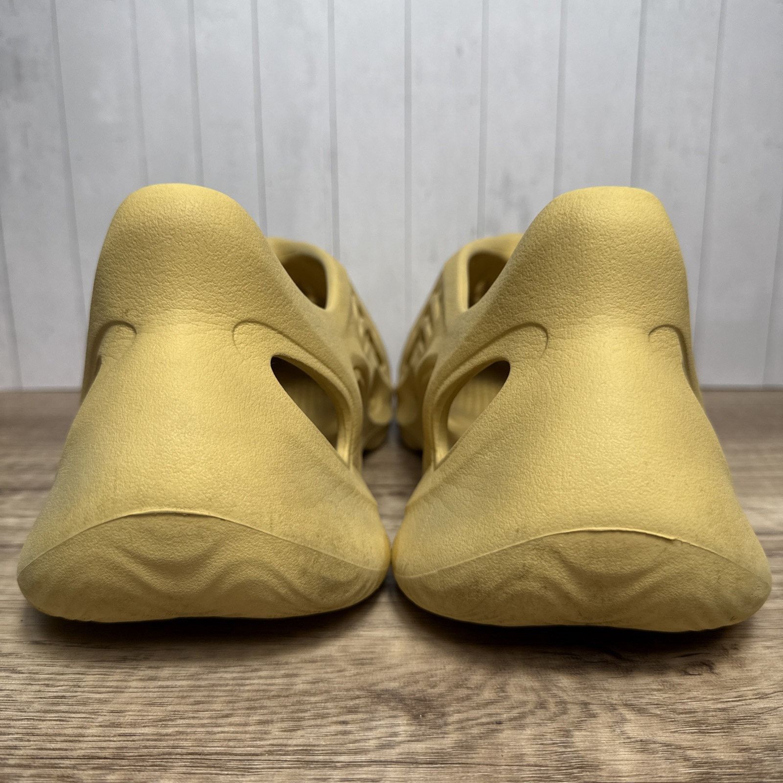 Adidas ADIDAS Yeezy Foam Runner RNR RNNR Sulfur GV6775 Sulfur Sz 14 Size US 14 / EU 47 - 4 Thumbnail