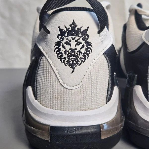 Nike Nike LeBron Witness 7 GS 'White Black' DQ8650-100 5.5Y Size US 5.5 / EU 38 - 8 Thumbnail
