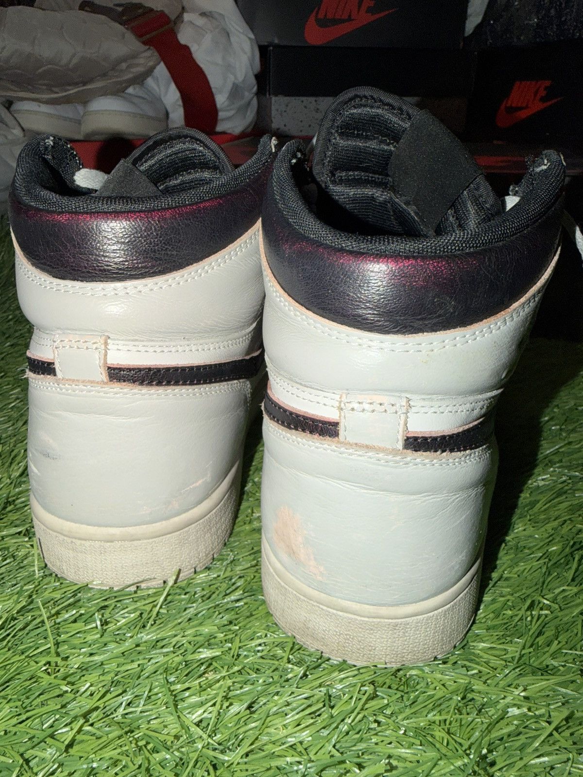 Jordan Brand Nike Air Jordan 1 Retro "NYC To Paris" Light Bone CD6578-006 Size US 10.5 / EU 43-44 - 4 Thumbnail
