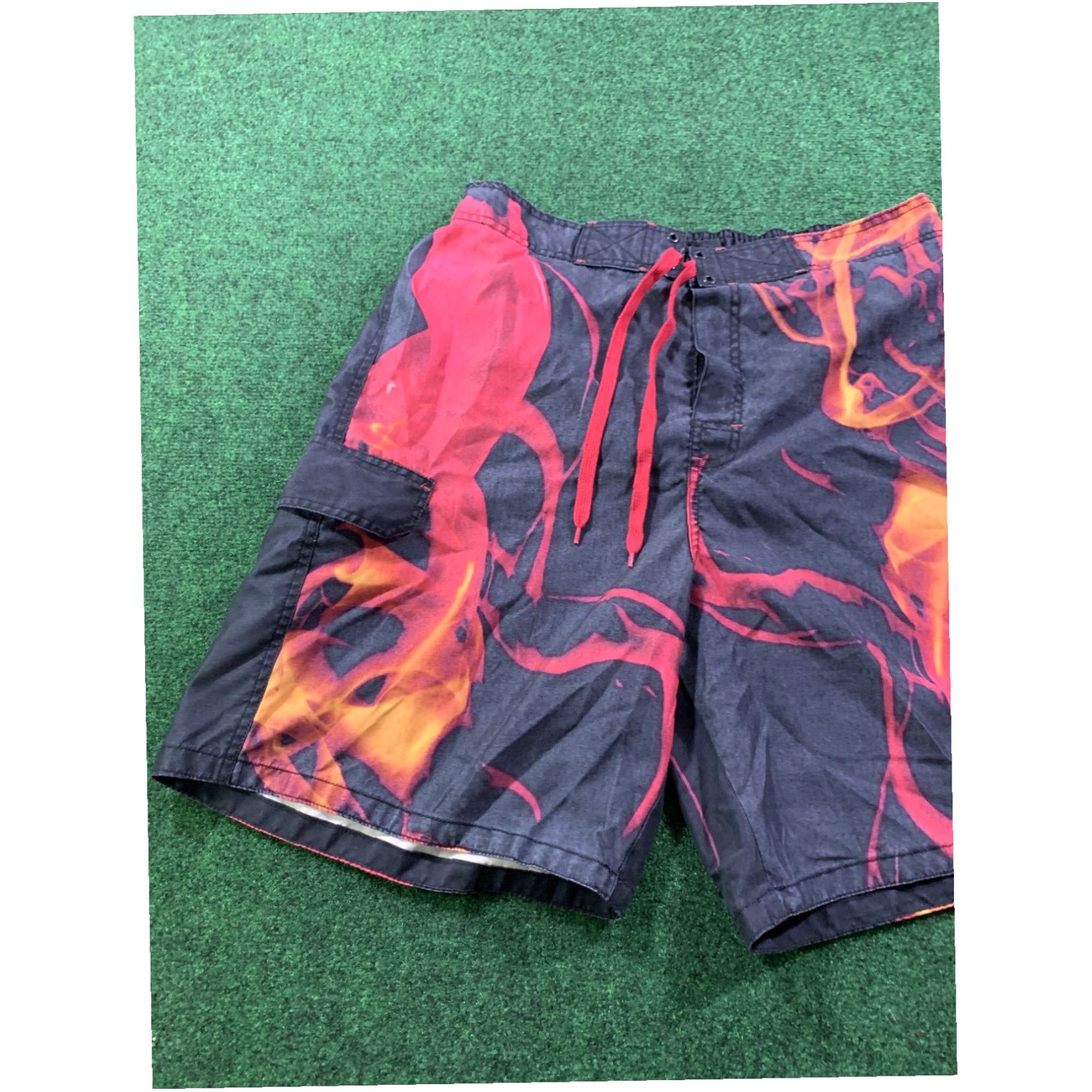 Joe Boxer JOE BOXER Flame Graphic Swim Trunks Men Size 38 Board Shorts Pockets Mesh Lining Size US 38 / EU 54 - 2 Thumbnail
