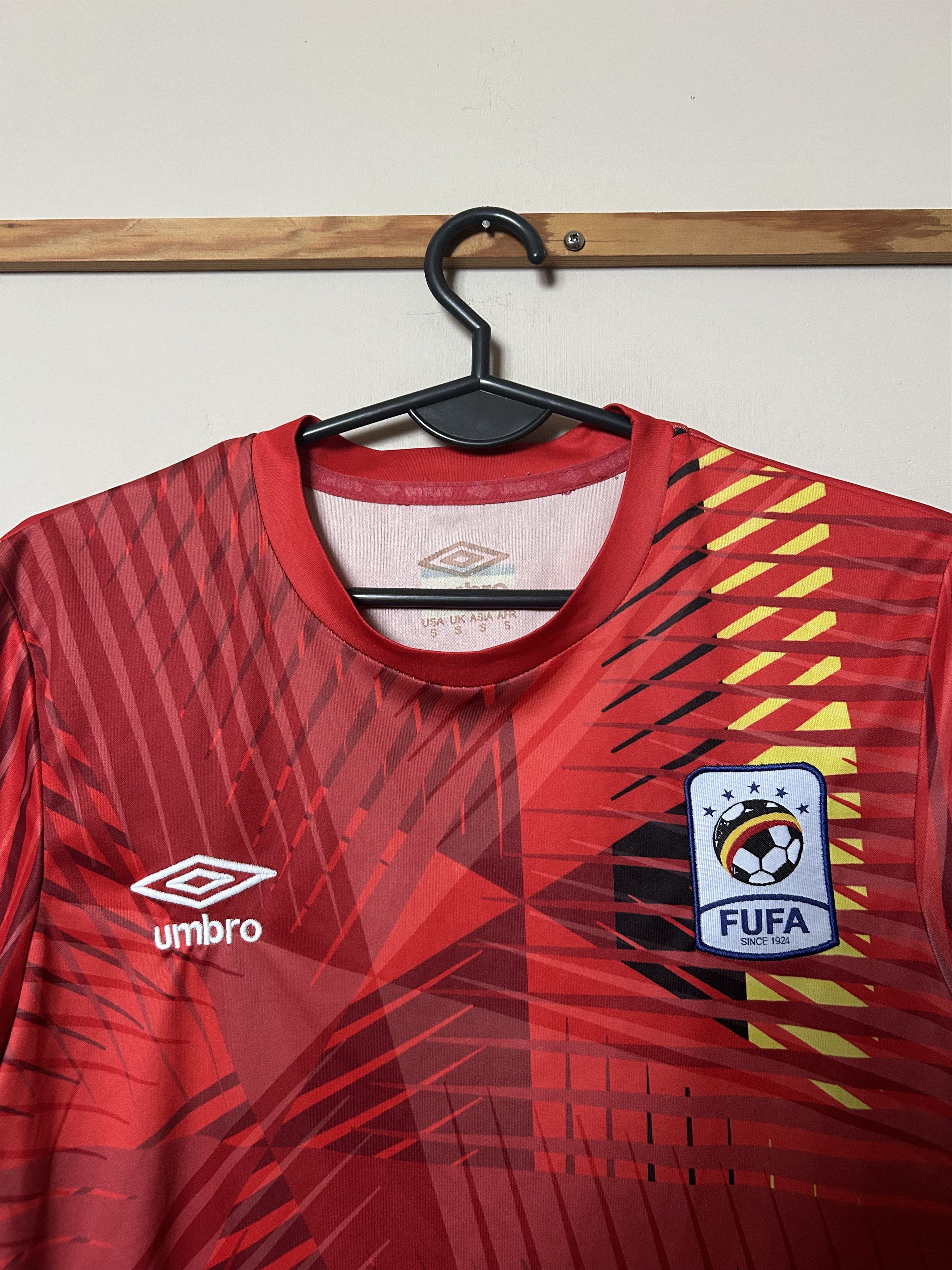 Umbro UGANDA - Umbro - 2021 - 2022 = S/M - UNIQUE Size US S / EU 44-46 / 1 - 5 Thumbnail