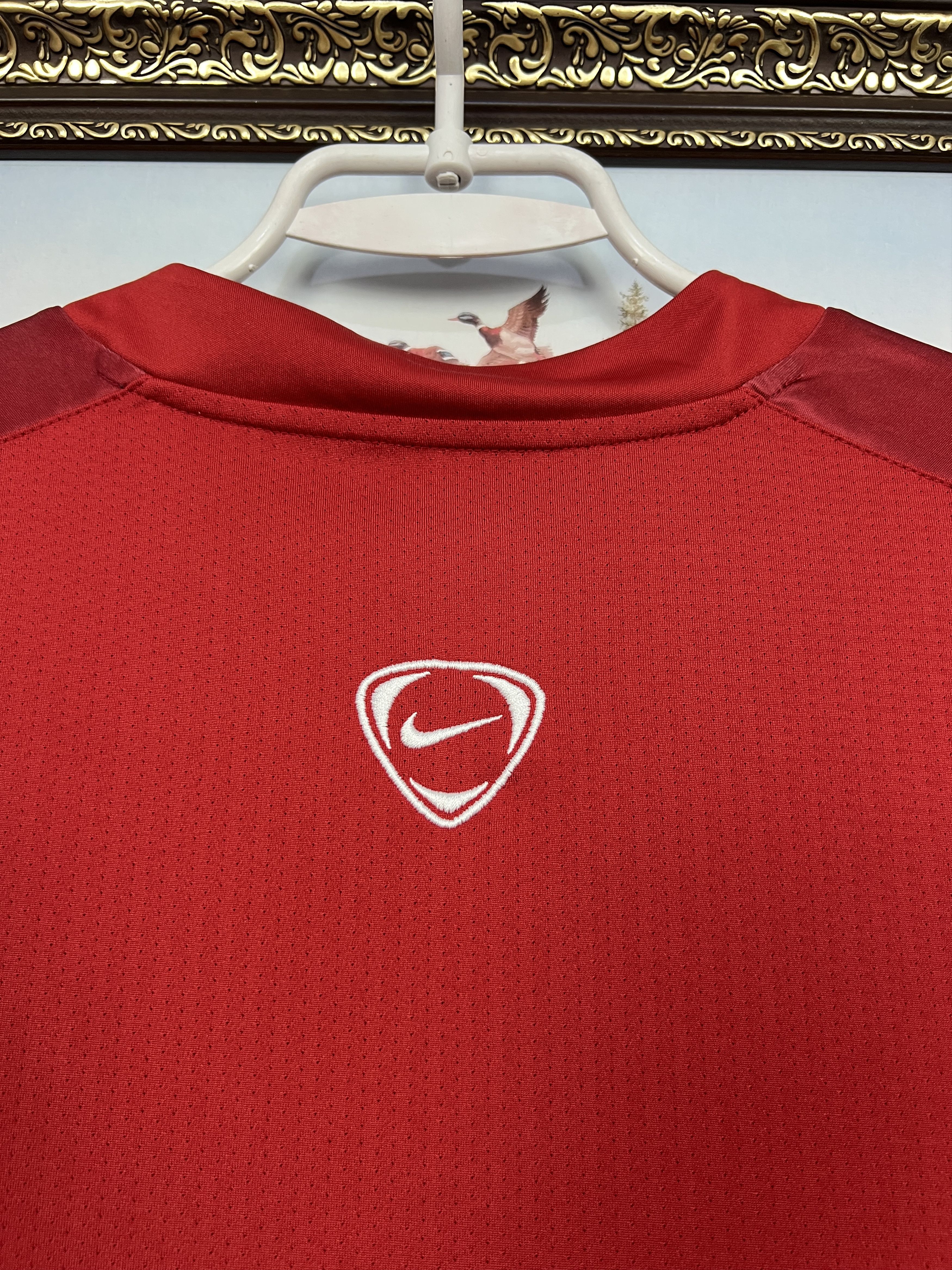 Nike Vintage Nike Manchester United Football Train Shirt Soccer Size US L / EU 52-54 / 3 - 14 Thumbnail