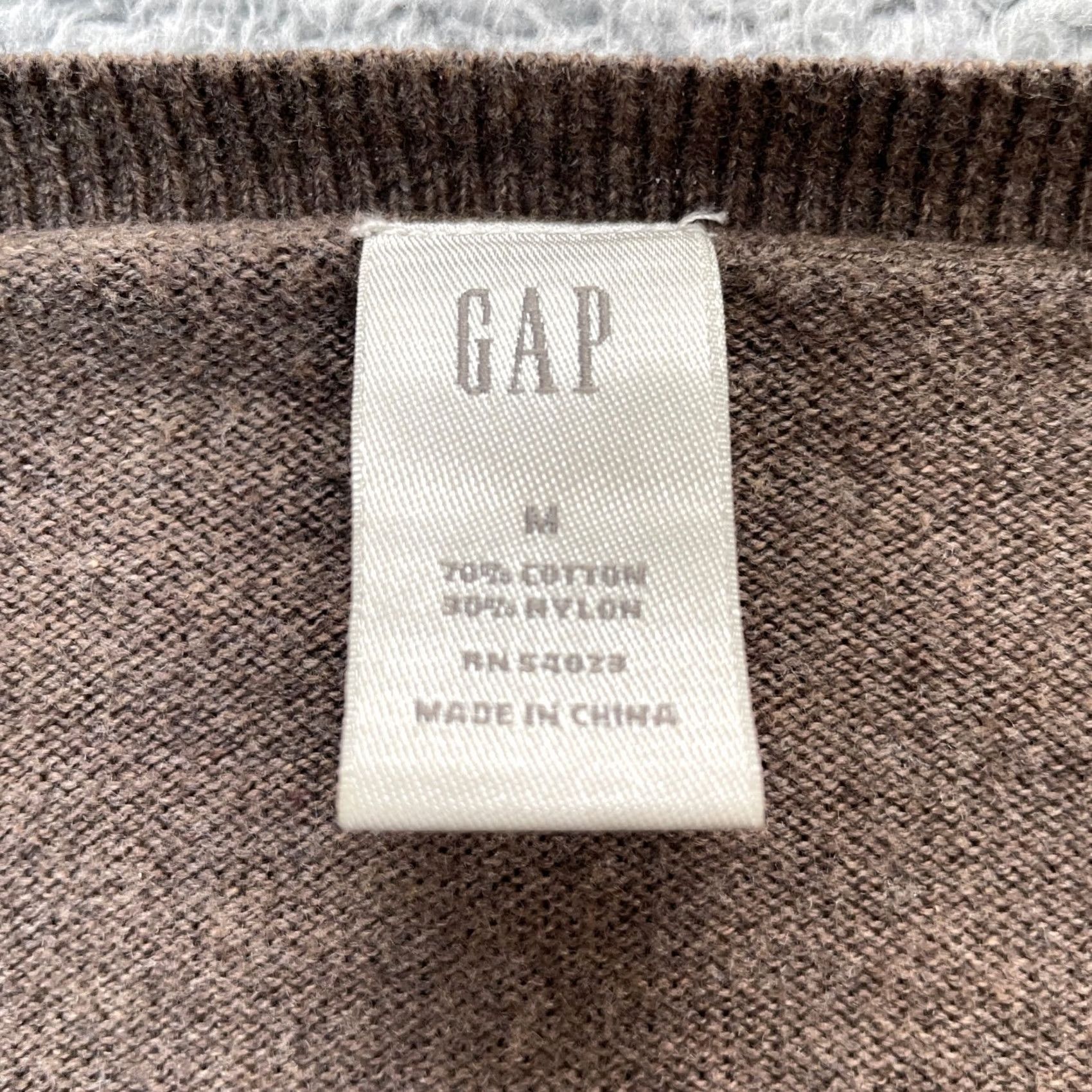 Gap Gap Mens Sweater Knit Pullover V-Neck Long Sleeve Brown M Preppy Argyle Knit Style Tight-Knit Cotton Regular Vintage: No Size US M / EU 48-50 / 2 - 4 Thumbnail