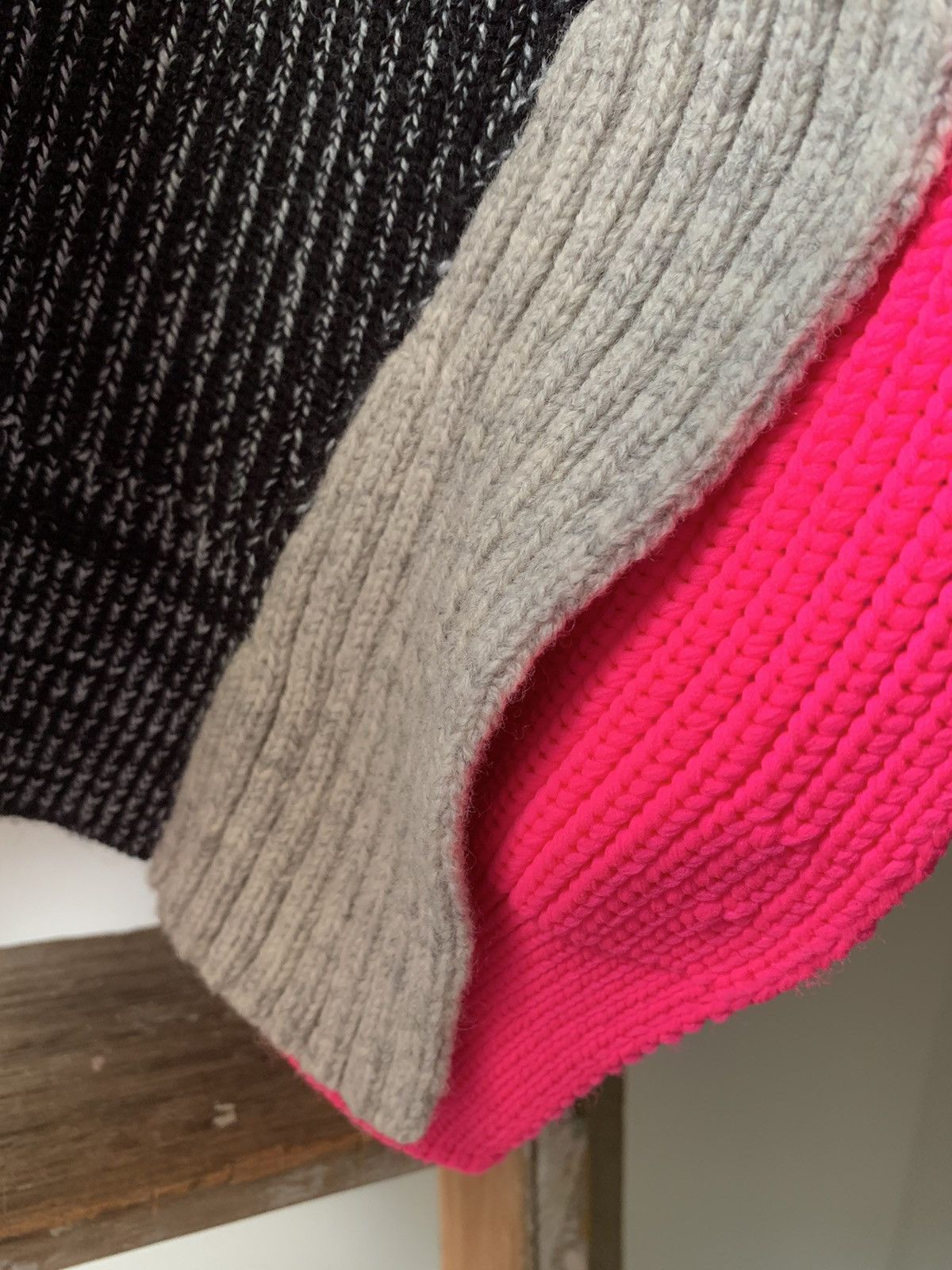 Balenciaga BALENCIAGA TRIPLE LAYER TURTLENECK SWEATER Size XS / US 0-2 / IT 36-38 - 9 Thumbnail