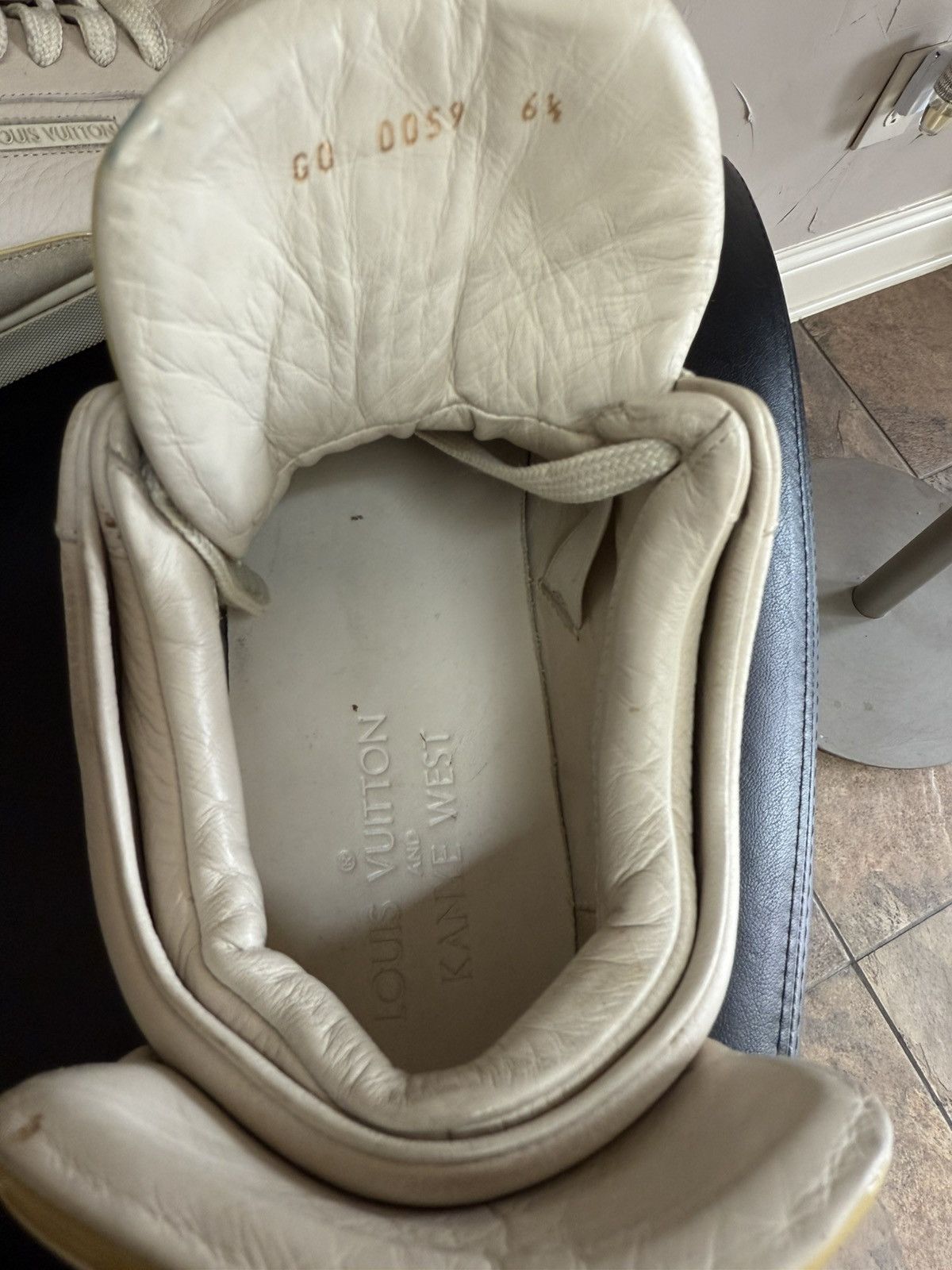 Louis Vuitton Kanye West x Louis Vuitton Don Cream 6.5 Size US 6.5 / EU 39-40 - 18 Thumbnail