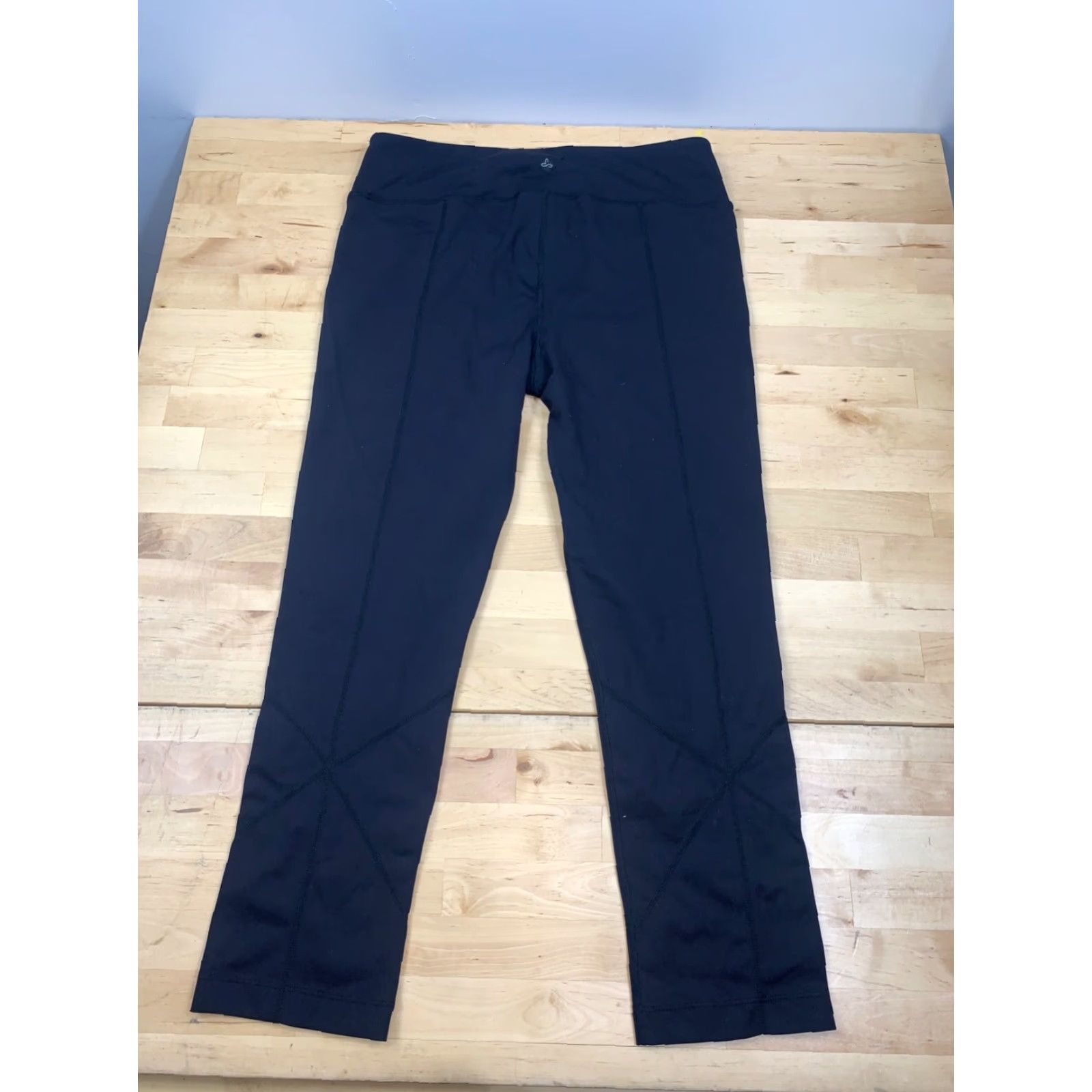 Prana prAna Capri Leggings Black M Women Outdoor Casual Activewear Capri Style Size 32" / US 10 / IT 46 - 2 Thumbnail