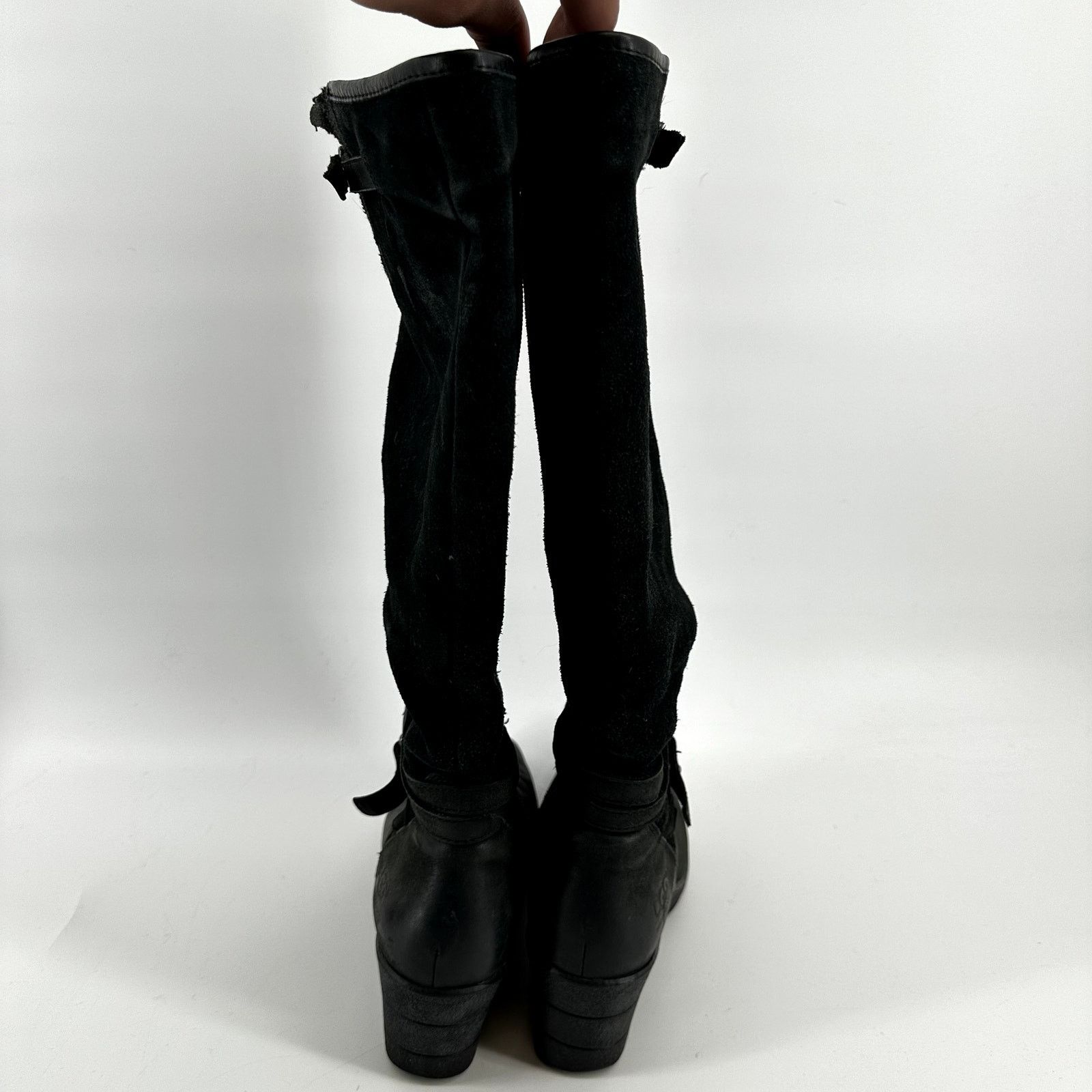 Ugg UGG Lesley Wedge Knee High Boots Waterproof Zip Suede 6 Size US 6 / IT 36 - 4 Thumbnail