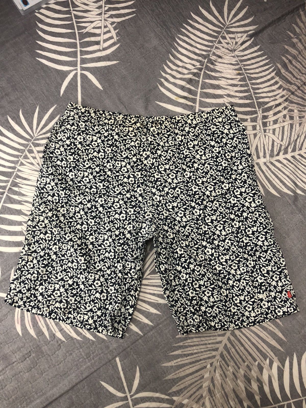 Ocean Pacific Ocean pacific beach floral short pant Size US 34 / EU 50 - 2 Thumbnail