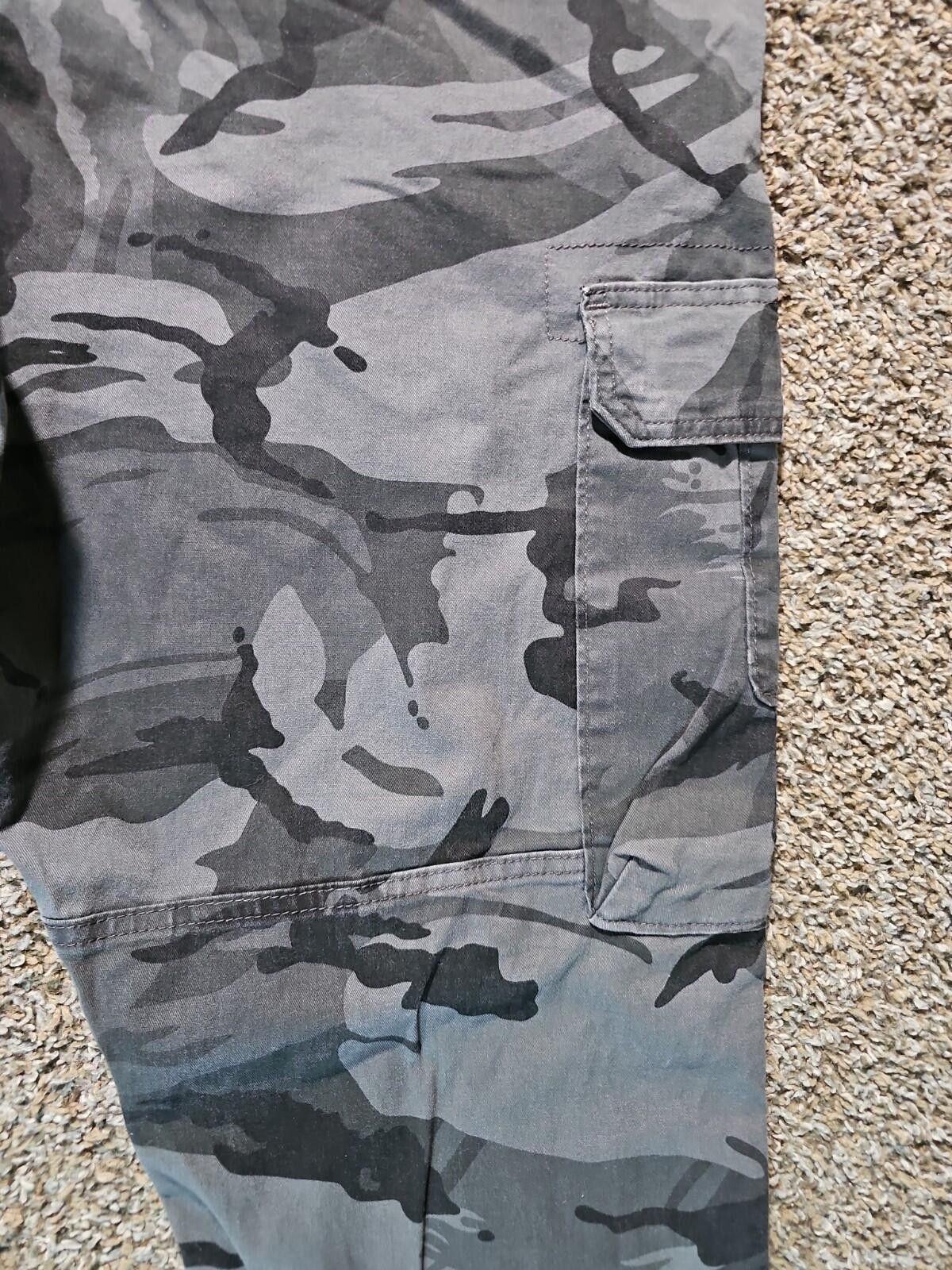 Wrangler Wrangler 42x30 Gray Camo Jeans Size US 42 / EU 58 - 7 Thumbnail