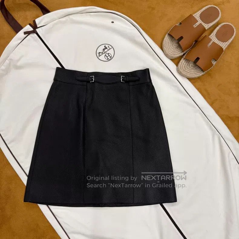 Hermes Hermes Classic Black Leather Skirt Size 24" / US 00 / IT 34 - 1 Thumbnail