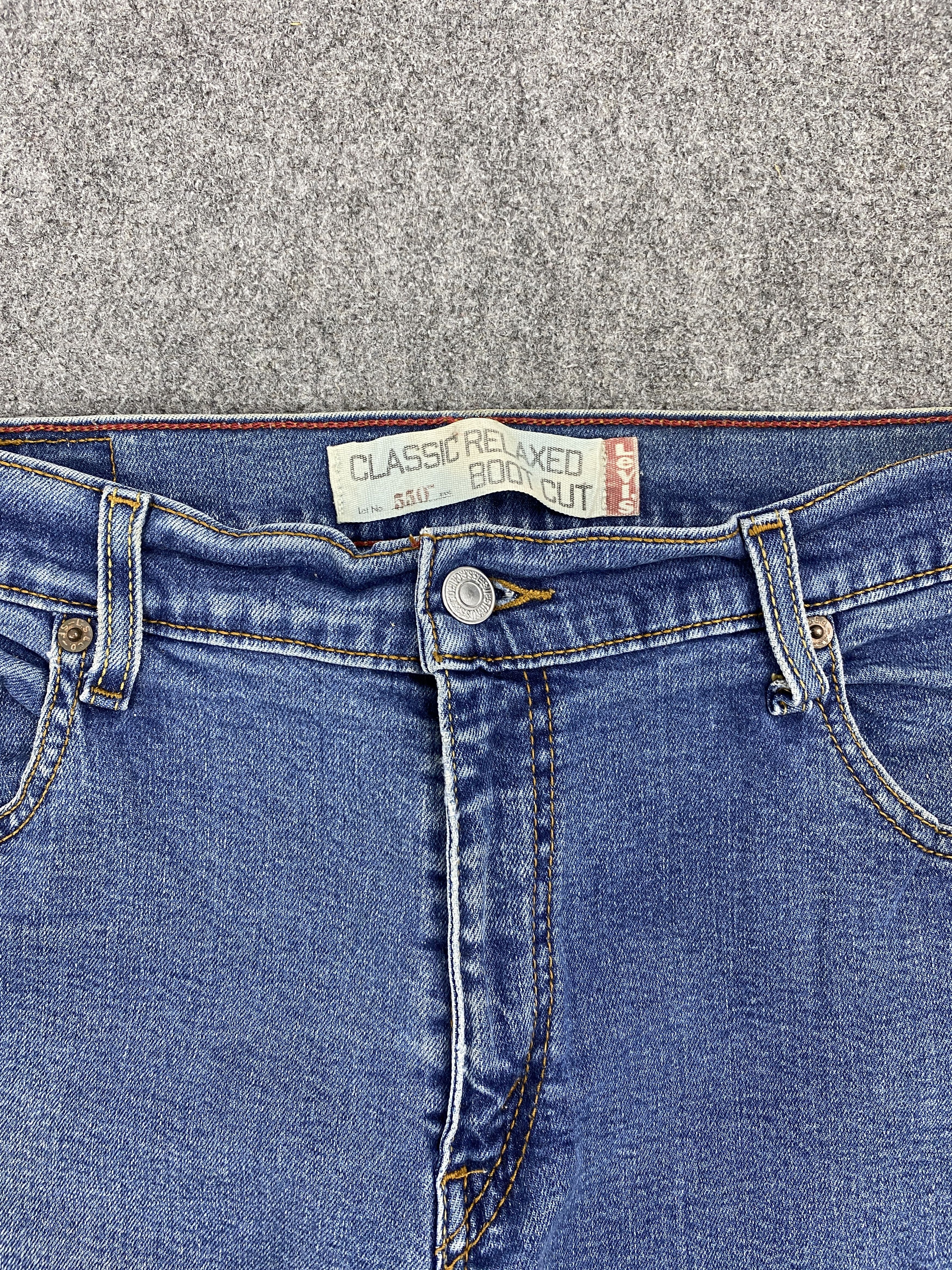Levi's Vintage Levis 550 Flared Bootcut Faded Blue Jeans S0036 Size US 32 / EU 48 - 11 Thumbnail