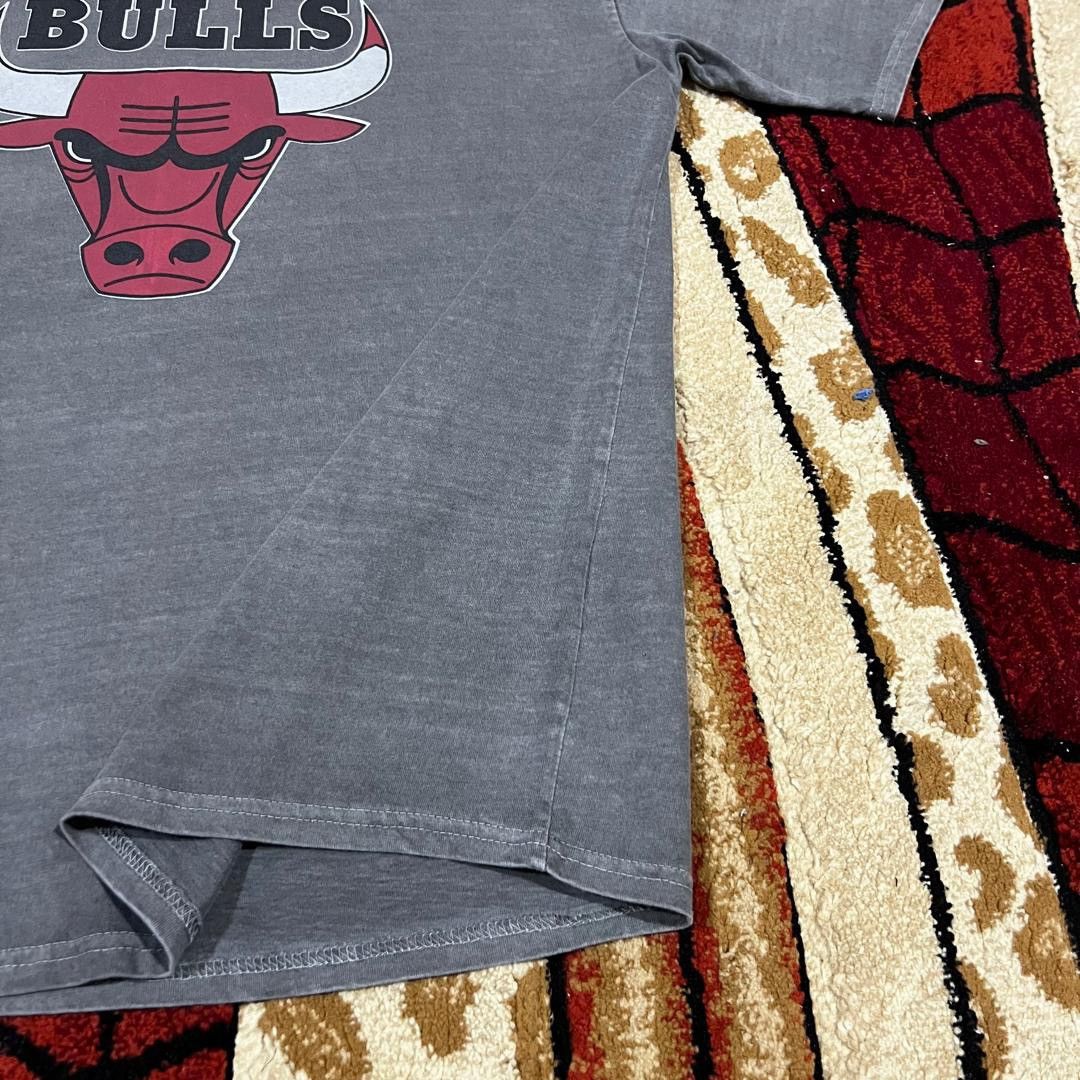 NFL Vintage Thrashed Faded Chicago Bulls ERD GRUNGE T Shirt Size US XL / EU 56 / 4 - 7 Thumbnail