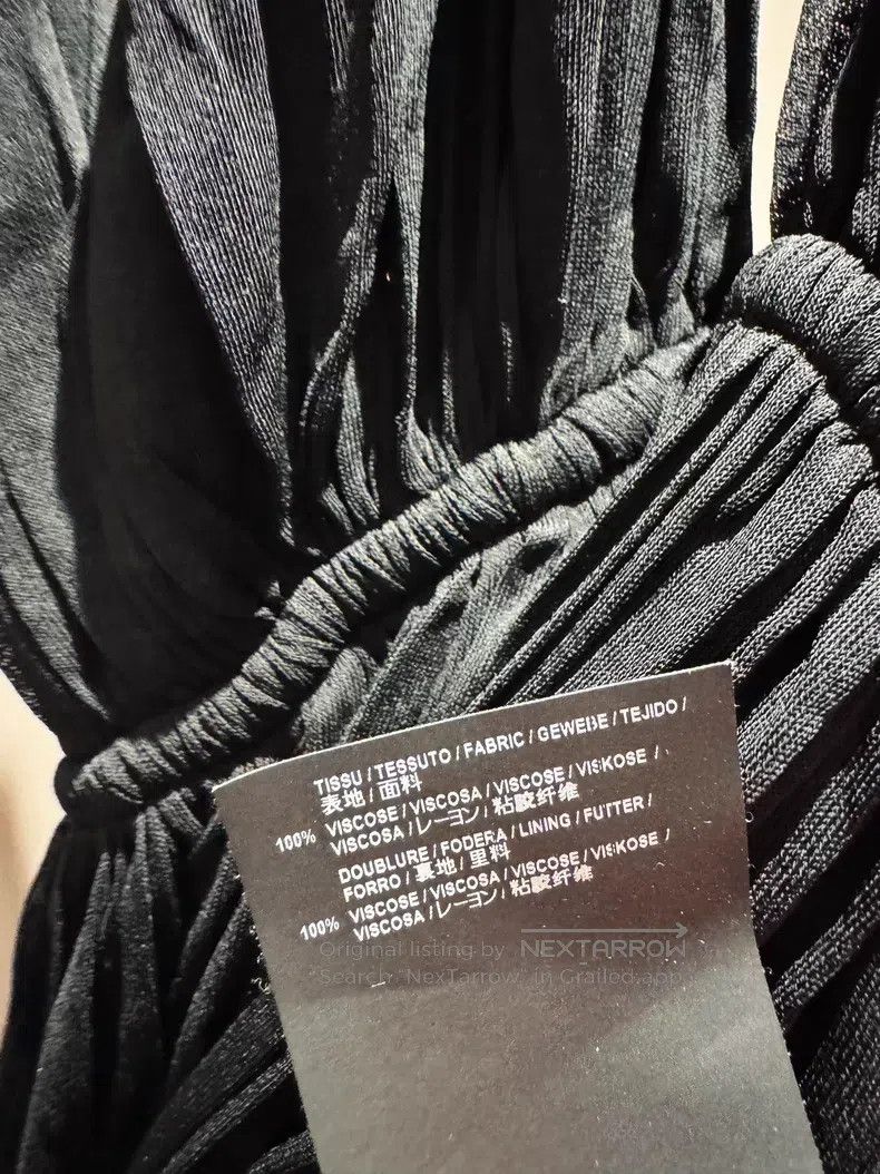 Saint Laurent Paris Saint Laurent Paris Deep V Backless Little Black Dress Size M / US 6-8 / IT 42-44 - 5 Thumbnail