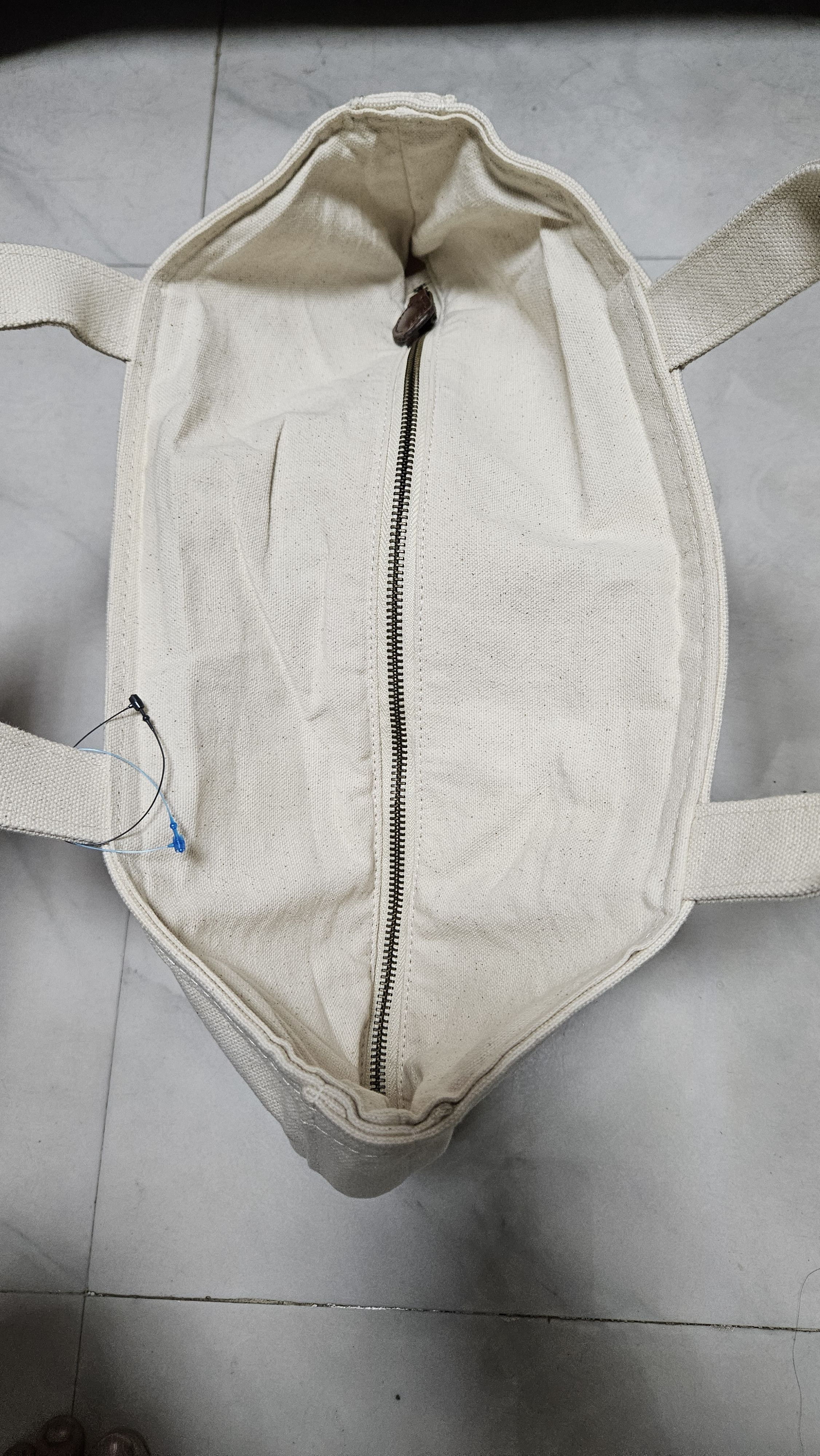 Polo Ralph Lauren NWOT Polo Ralph Lauren Coffee Canvas Tote Bag Neutral Size 26 - 2 Thumbnail