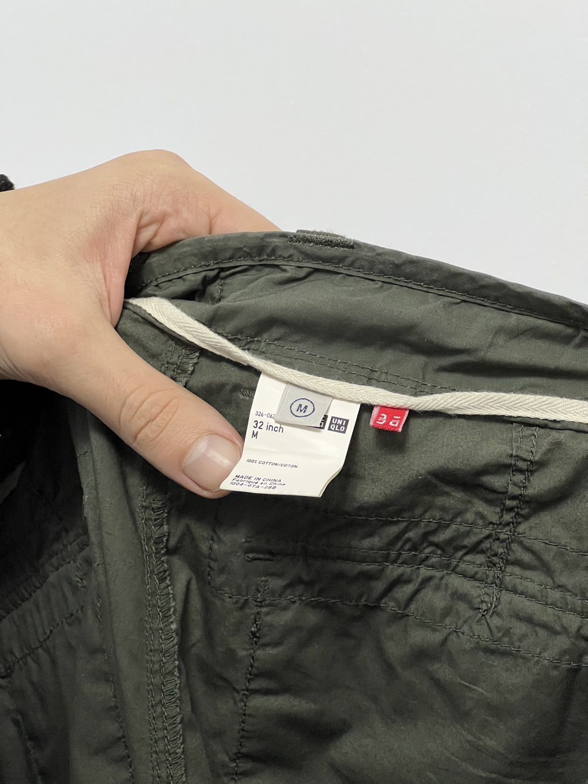 Uniqlo Faded green multipocket tactical cargo pants