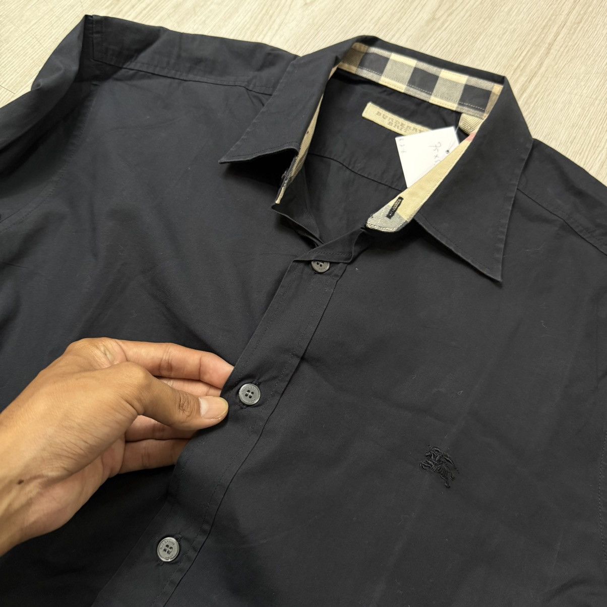 Burberry BURBERRY BRIT black button up shirt Size US L / EU 52-54 / 3 - 3 Thumbnail